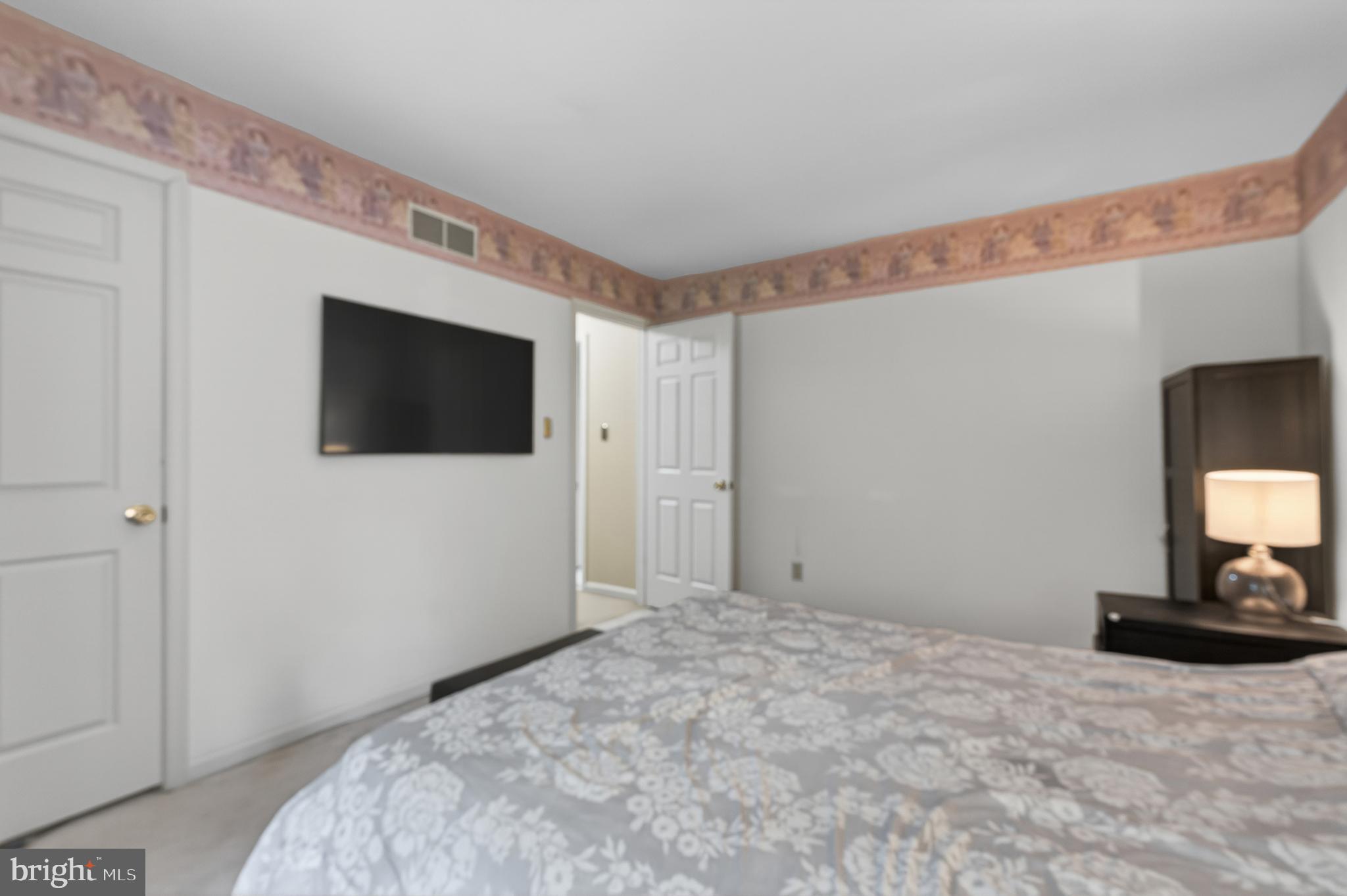 WINDING BROOKE EST - Residential