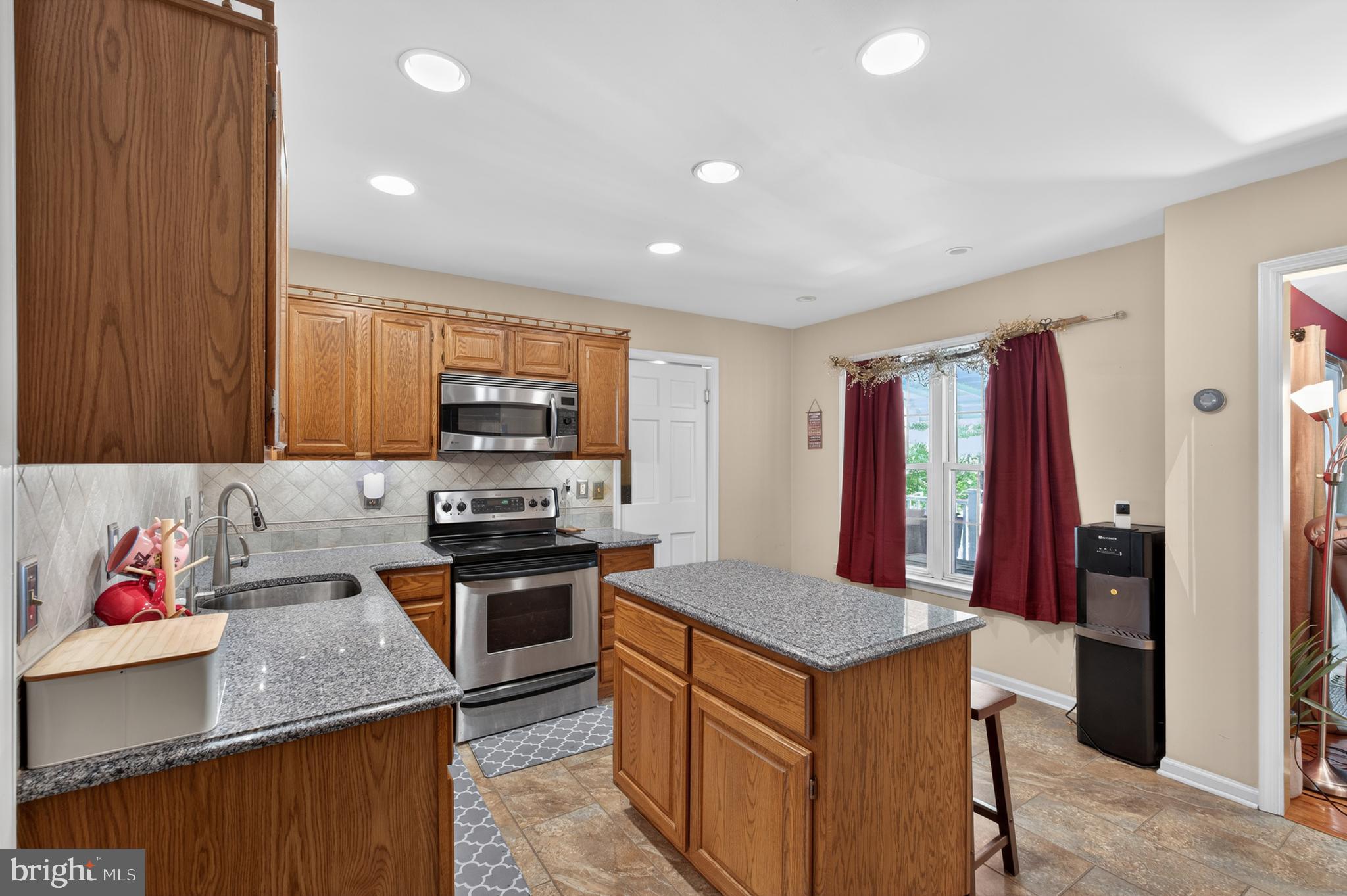 WINDING BROOKE EST - Residential