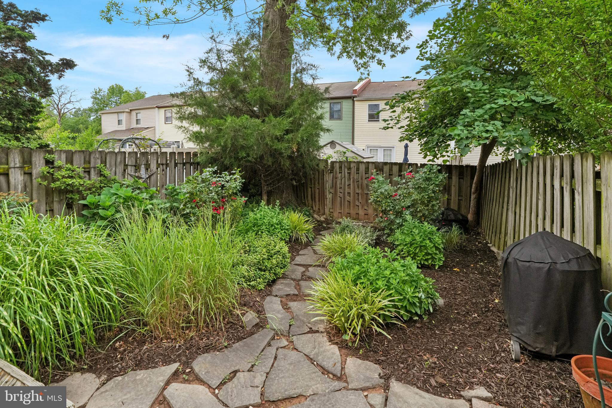 BRITTANY GLEN - Residential