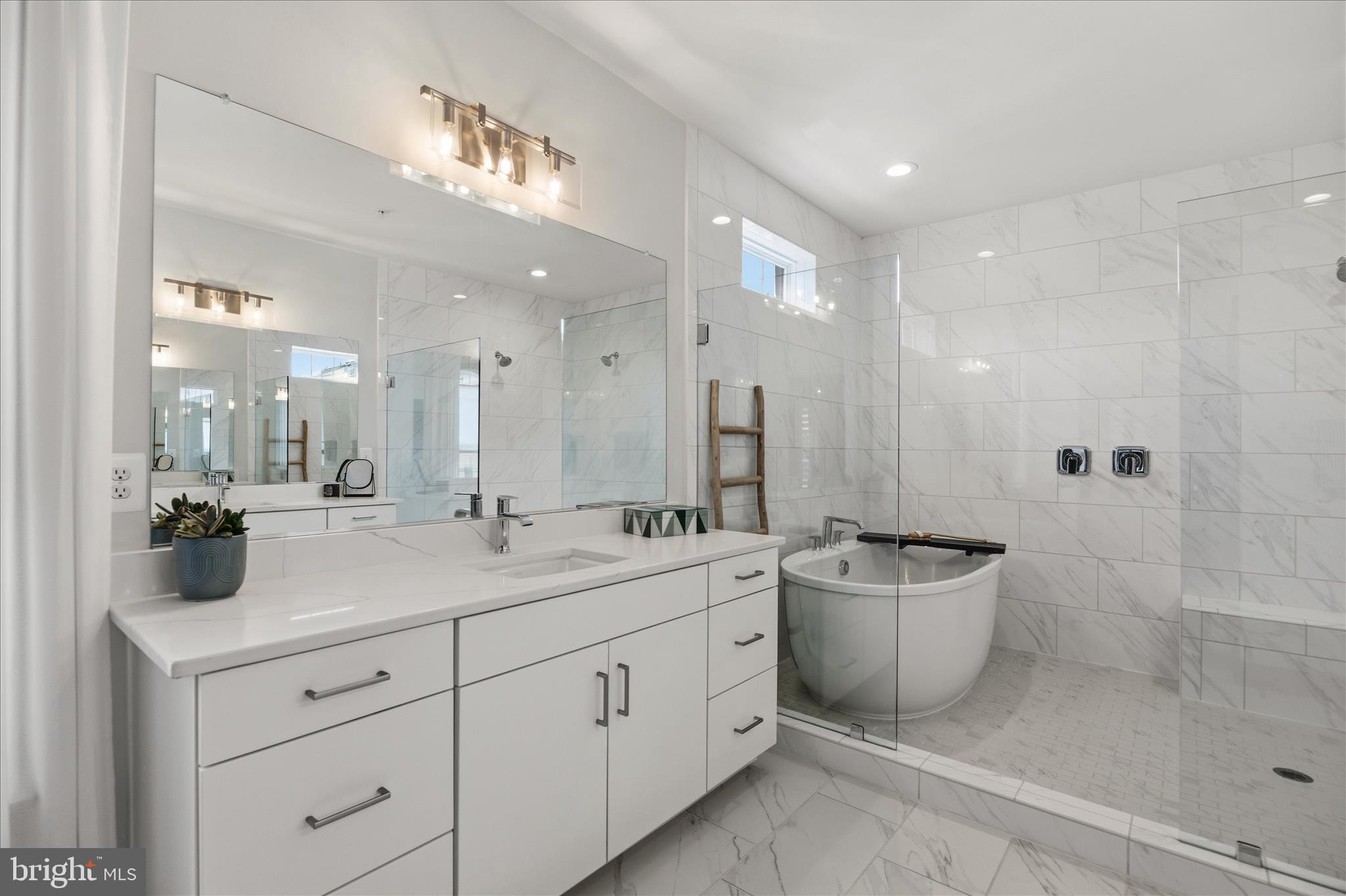 POTOMAC OVERLOOK AT NATIONAL HARBOR - Residential