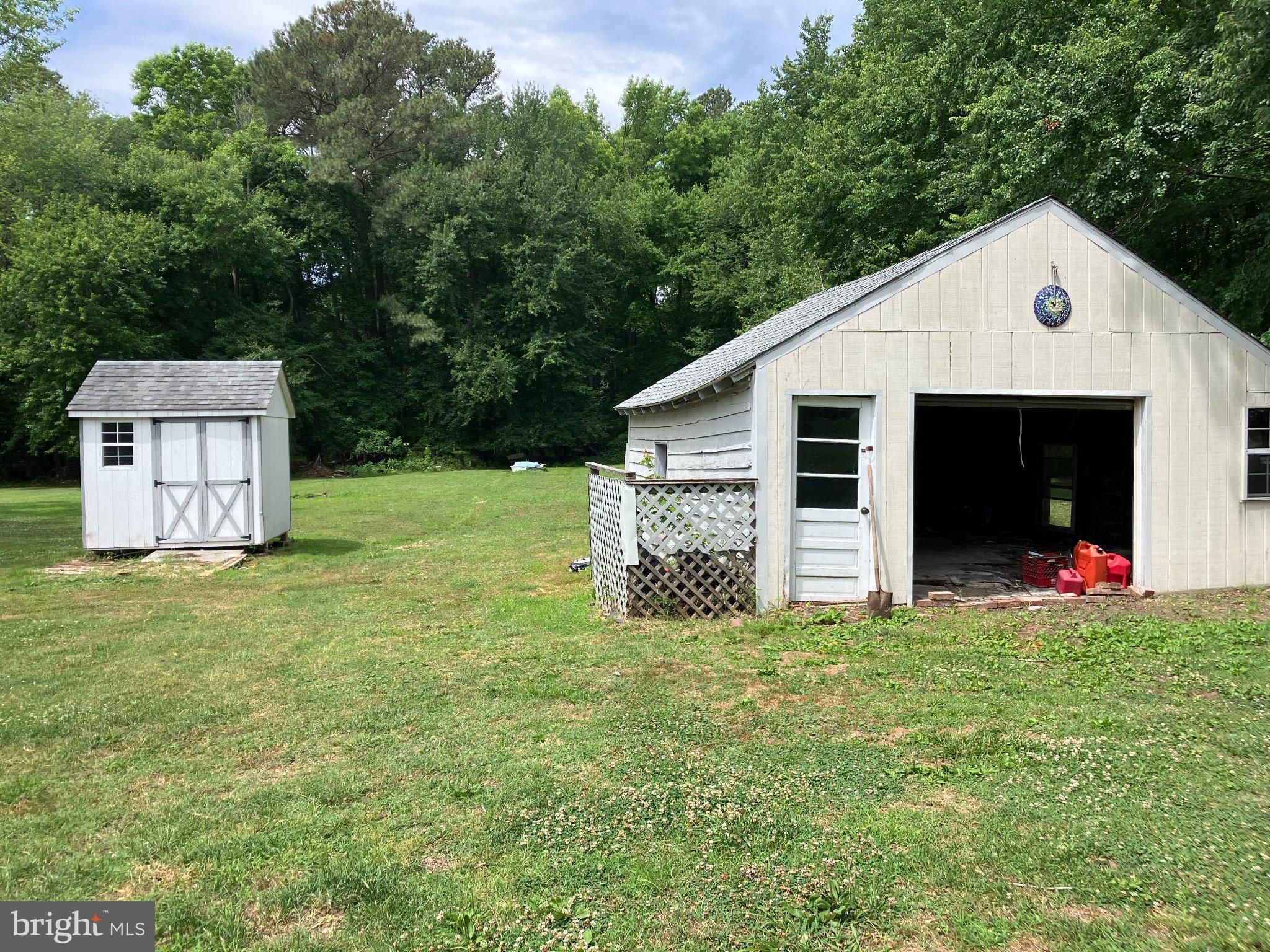 PINEY NECK - Residential