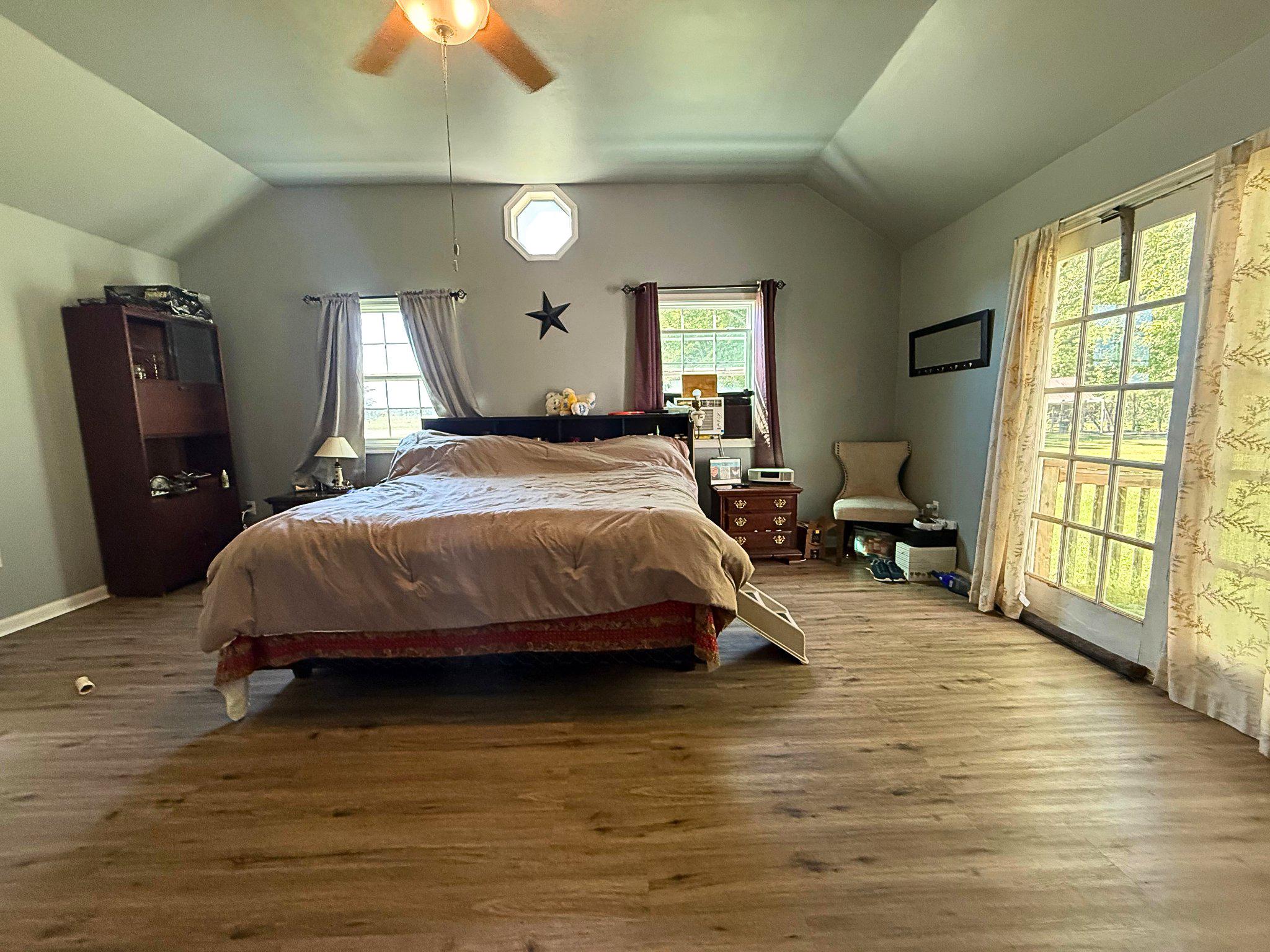 PINEY NECK - Residential