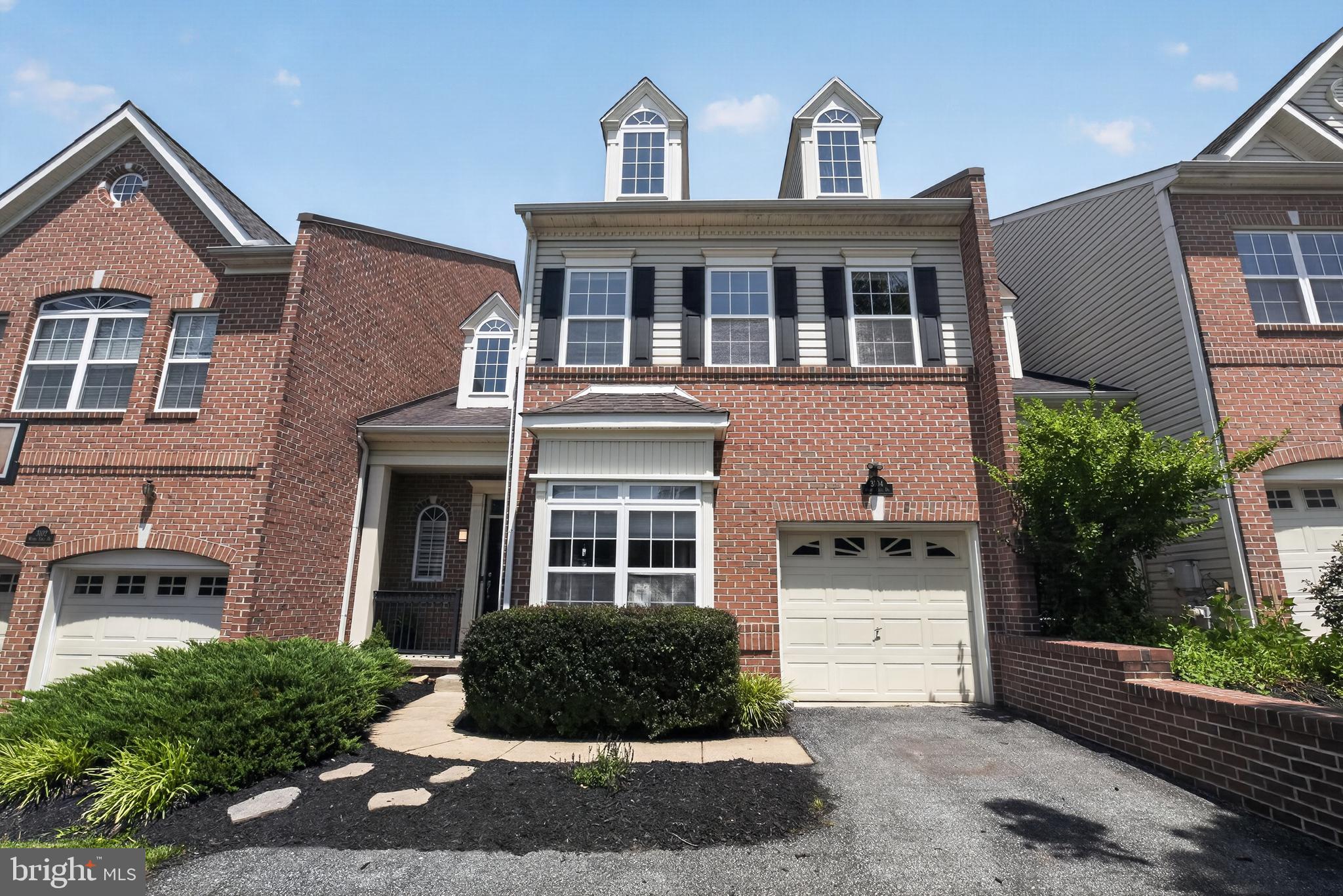 NORTHBROOK - Residential