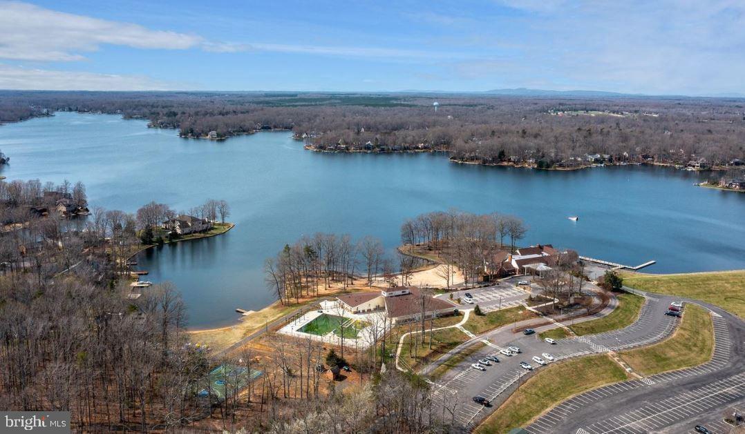 LAKE OF THE WOODS - Residential