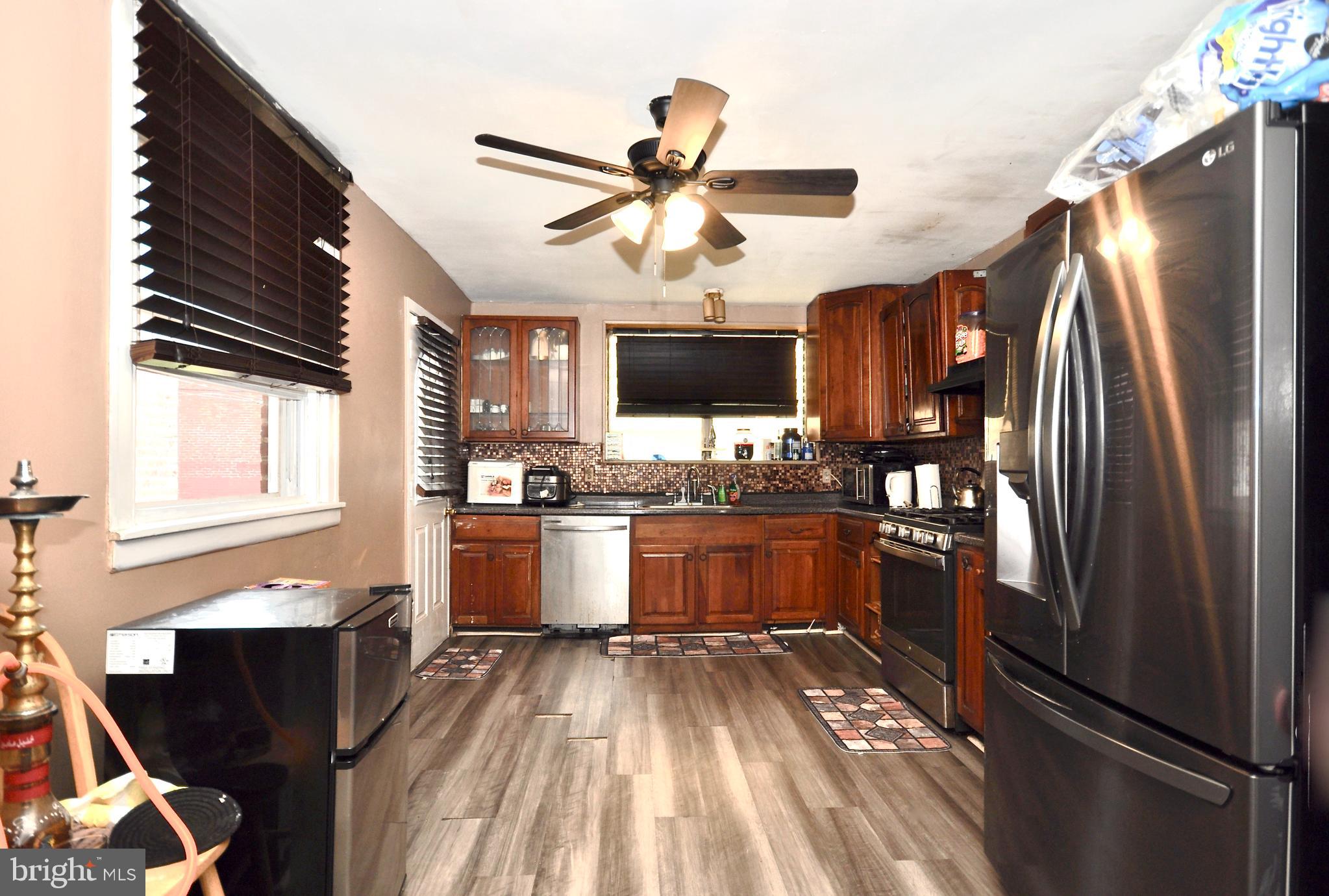 OXFORD CIRCLE - Residential