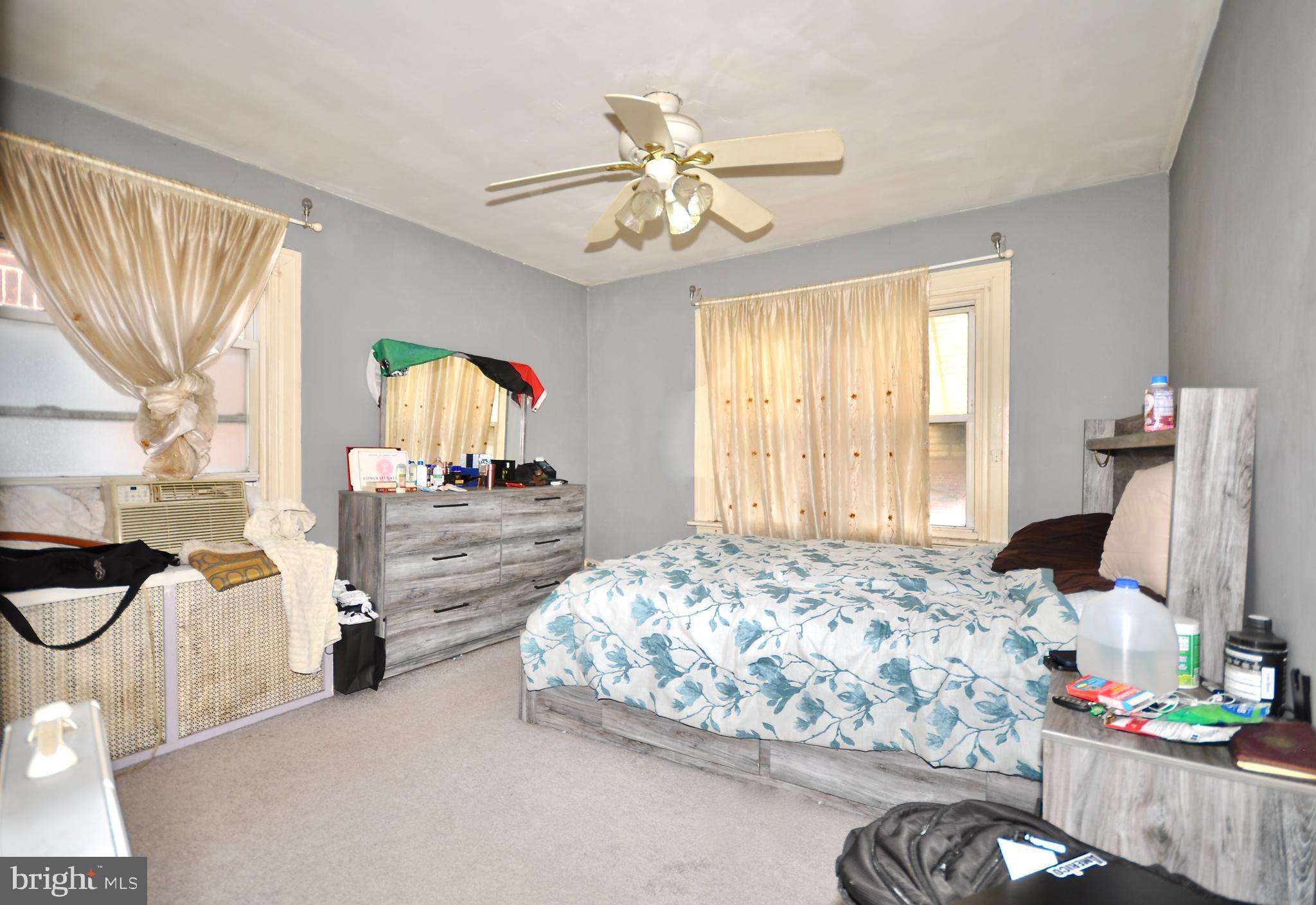 OXFORD CIRCLE - Residential