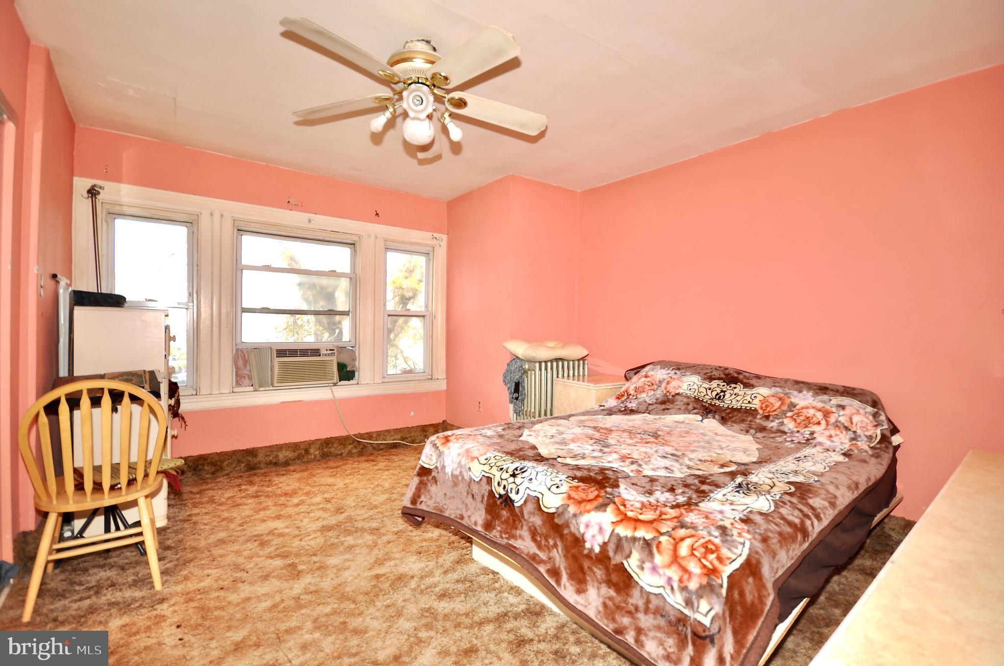 OXFORD CIRCLE - Residential