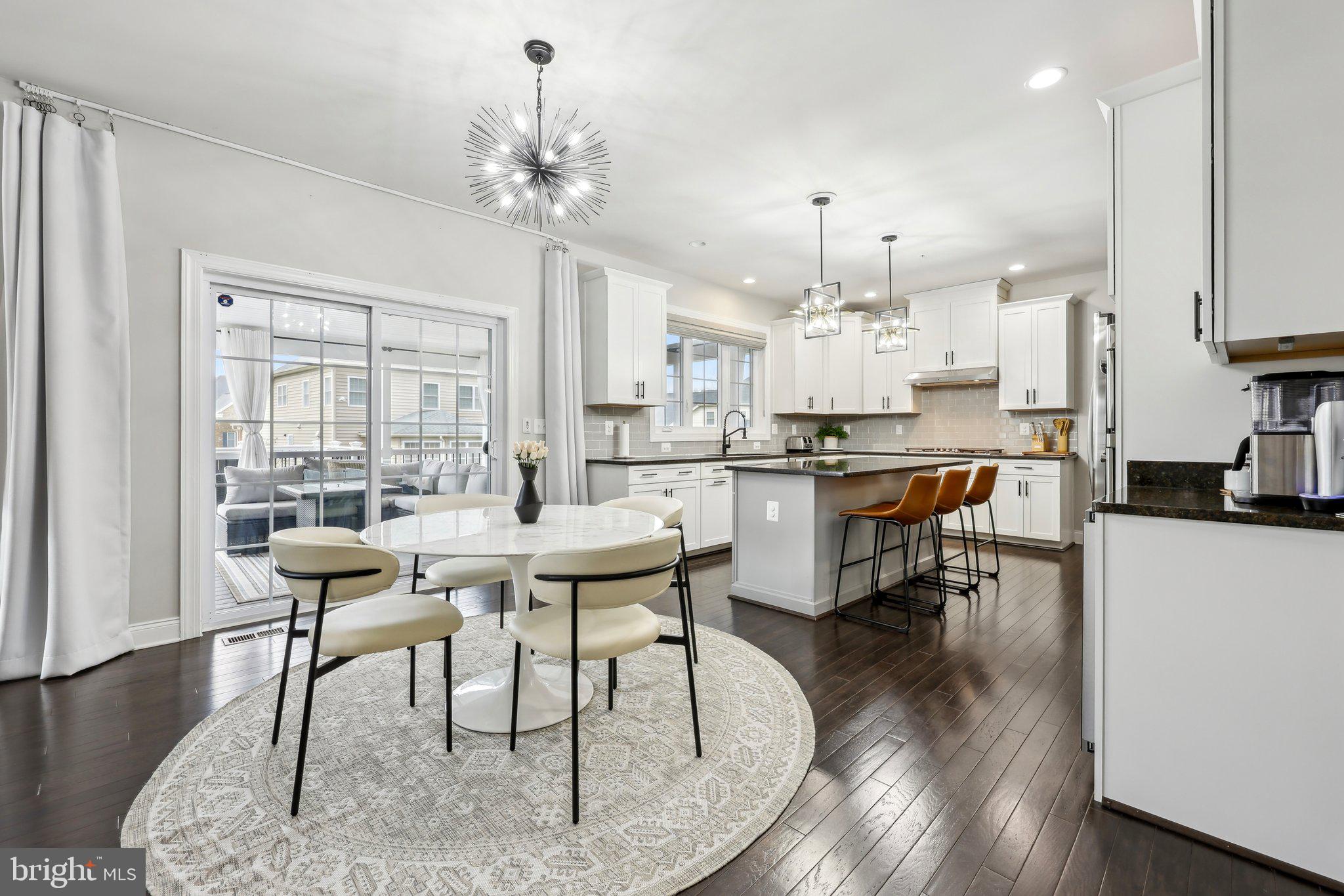 OAK CREEK CLUB - Residential