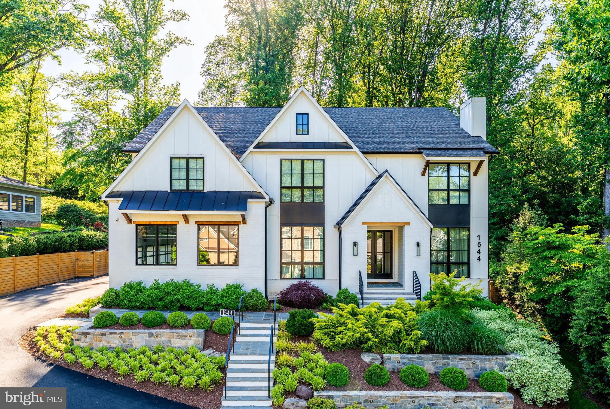 FOREST VILLA - Residential
