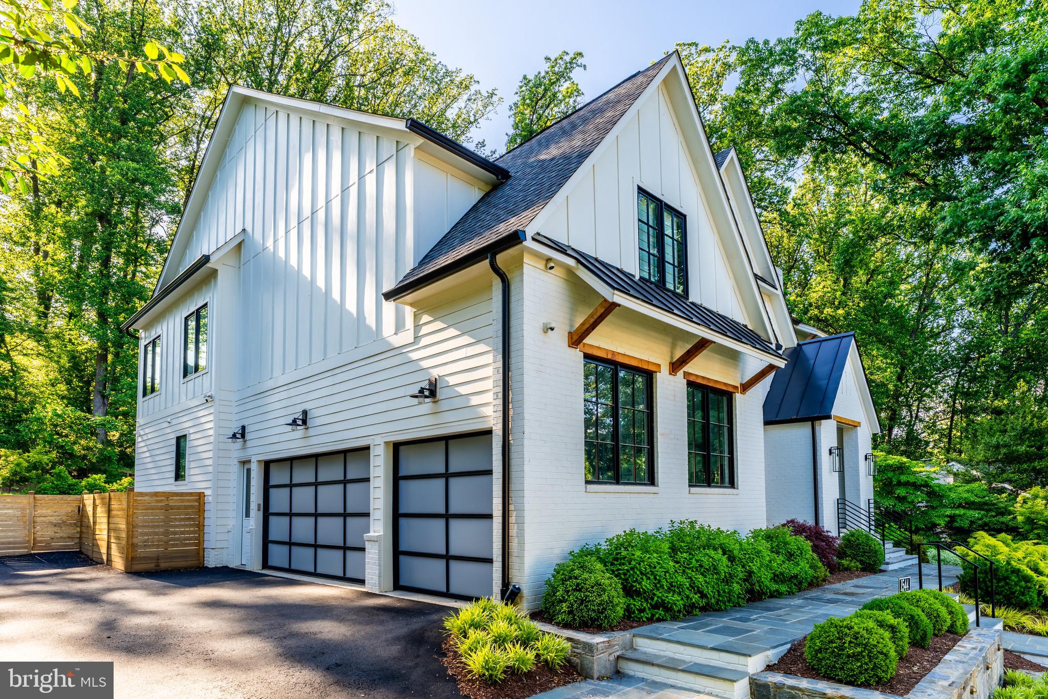 FOREST VILLA - Residential