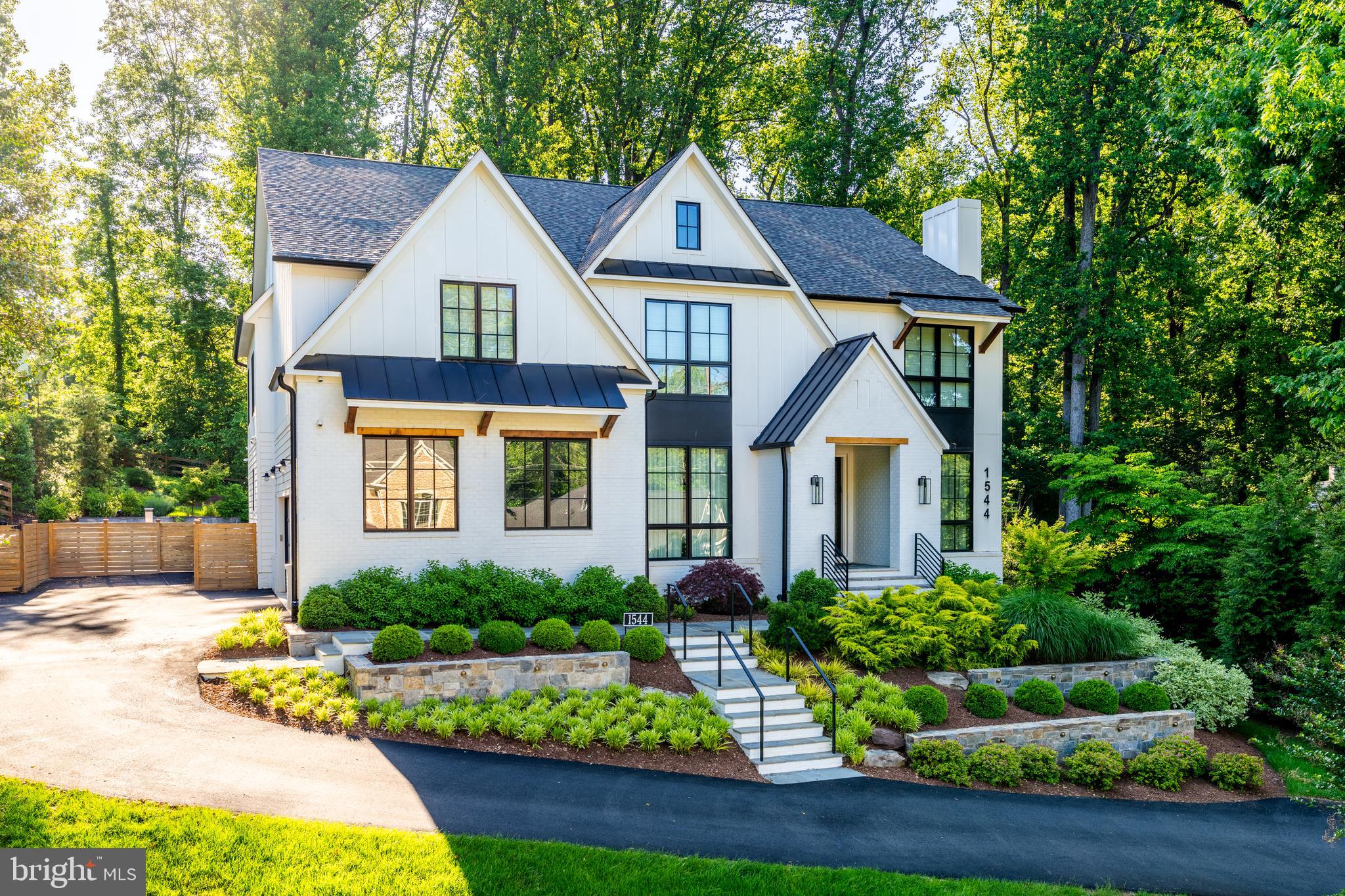FOREST VILLA - Residential
