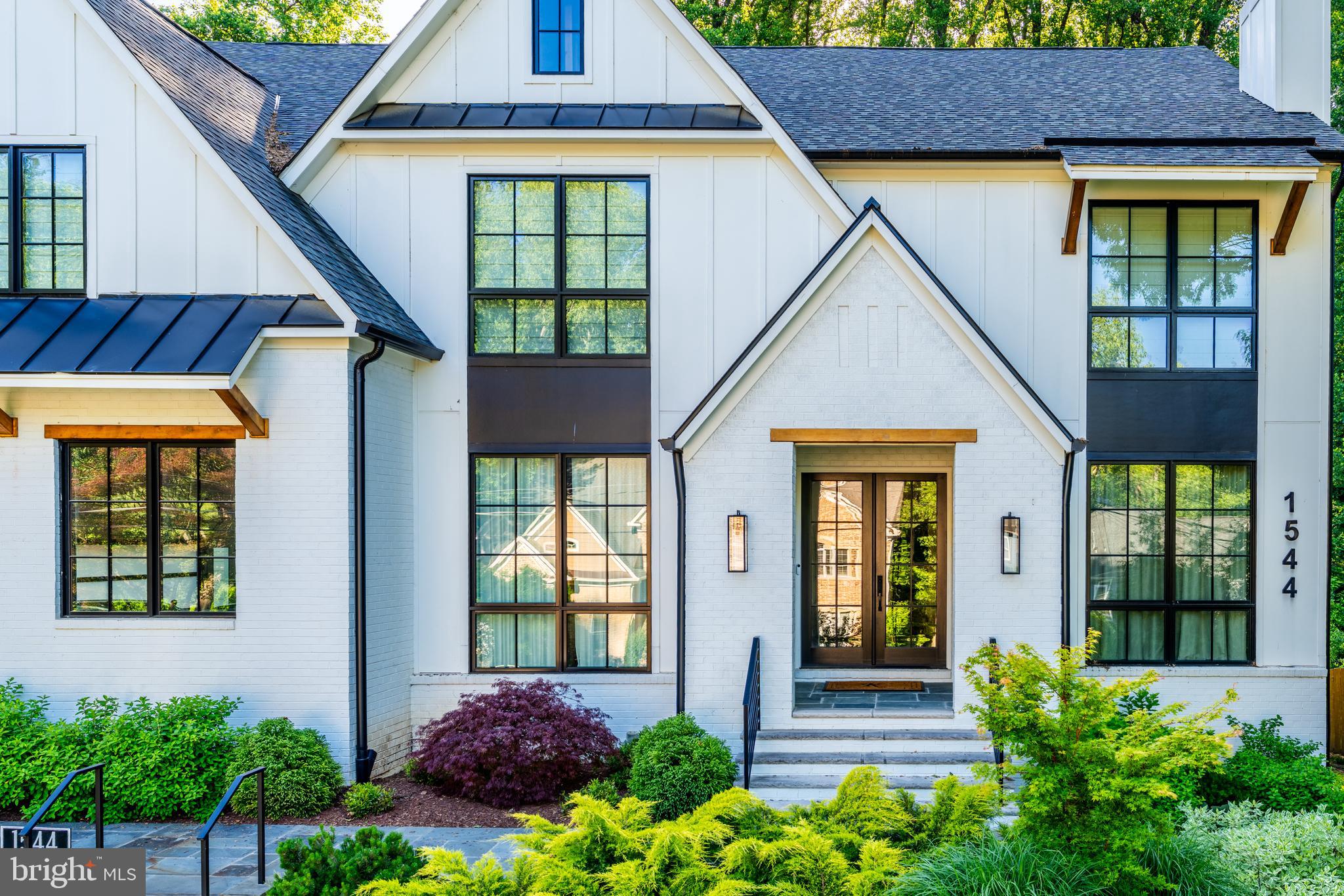 FOREST VILLA - Residential