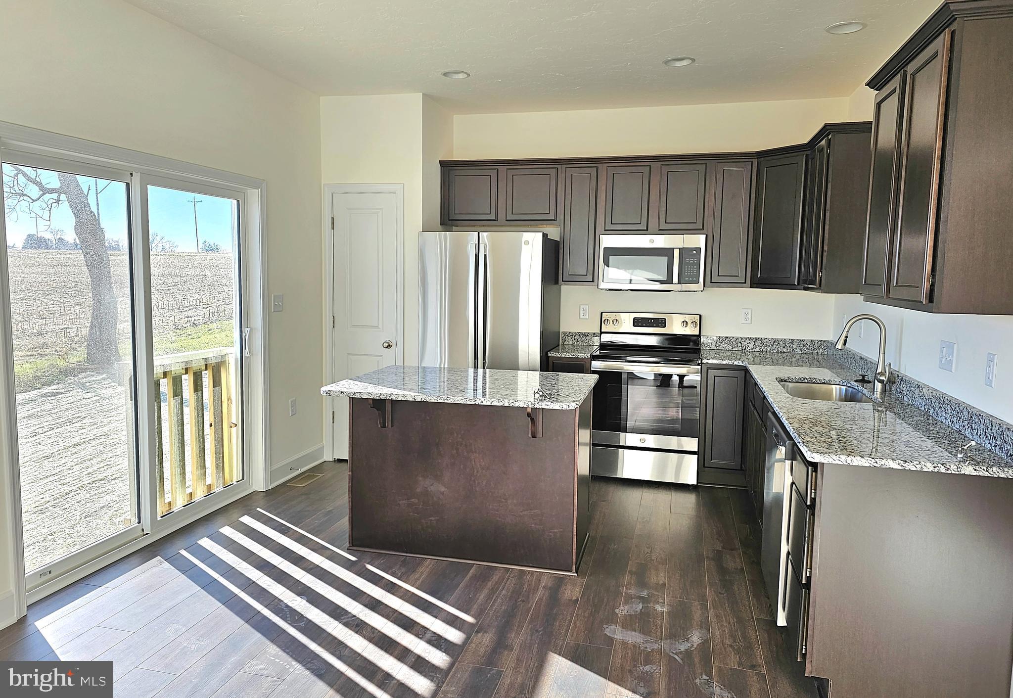 KINGS COURT AT BROWNSTONE - Residential