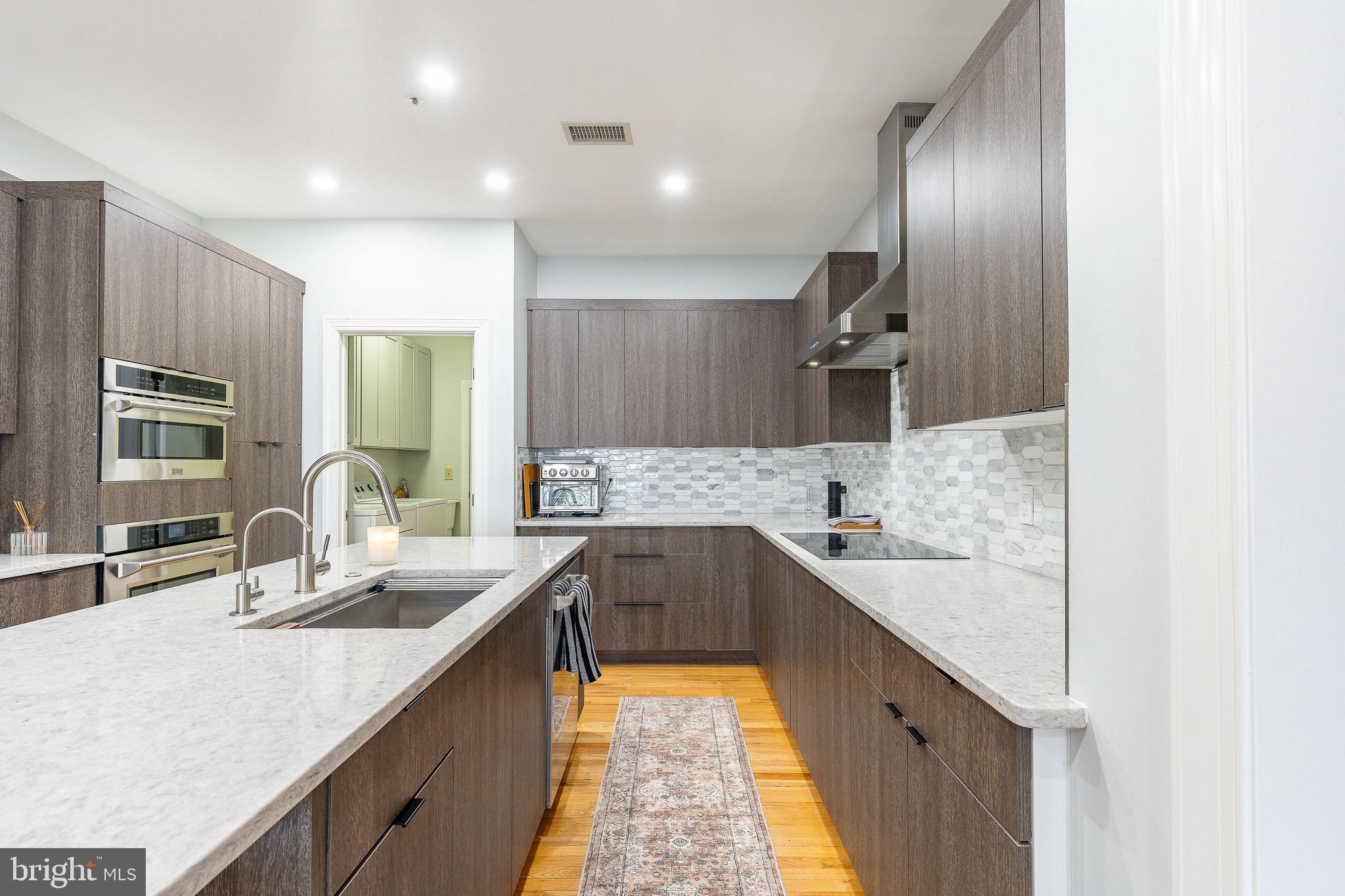 THE ENCLAVE - Residential