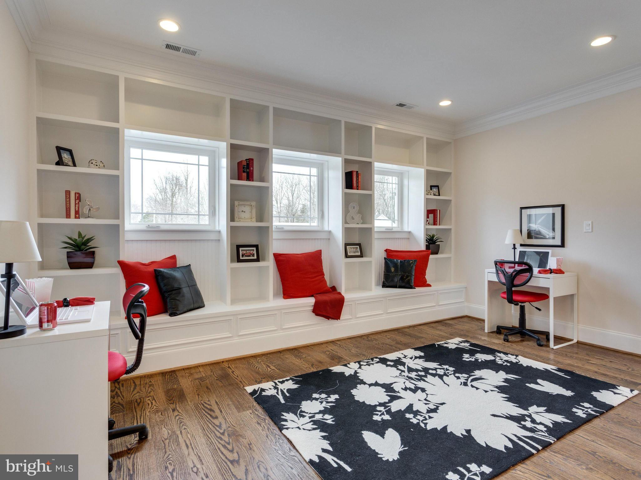 FAIRWAY MANOR ESTATES - Residential