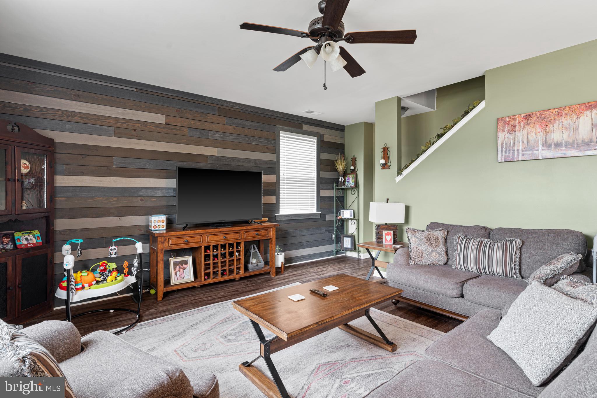 ORANGE ESTATES - Residential
