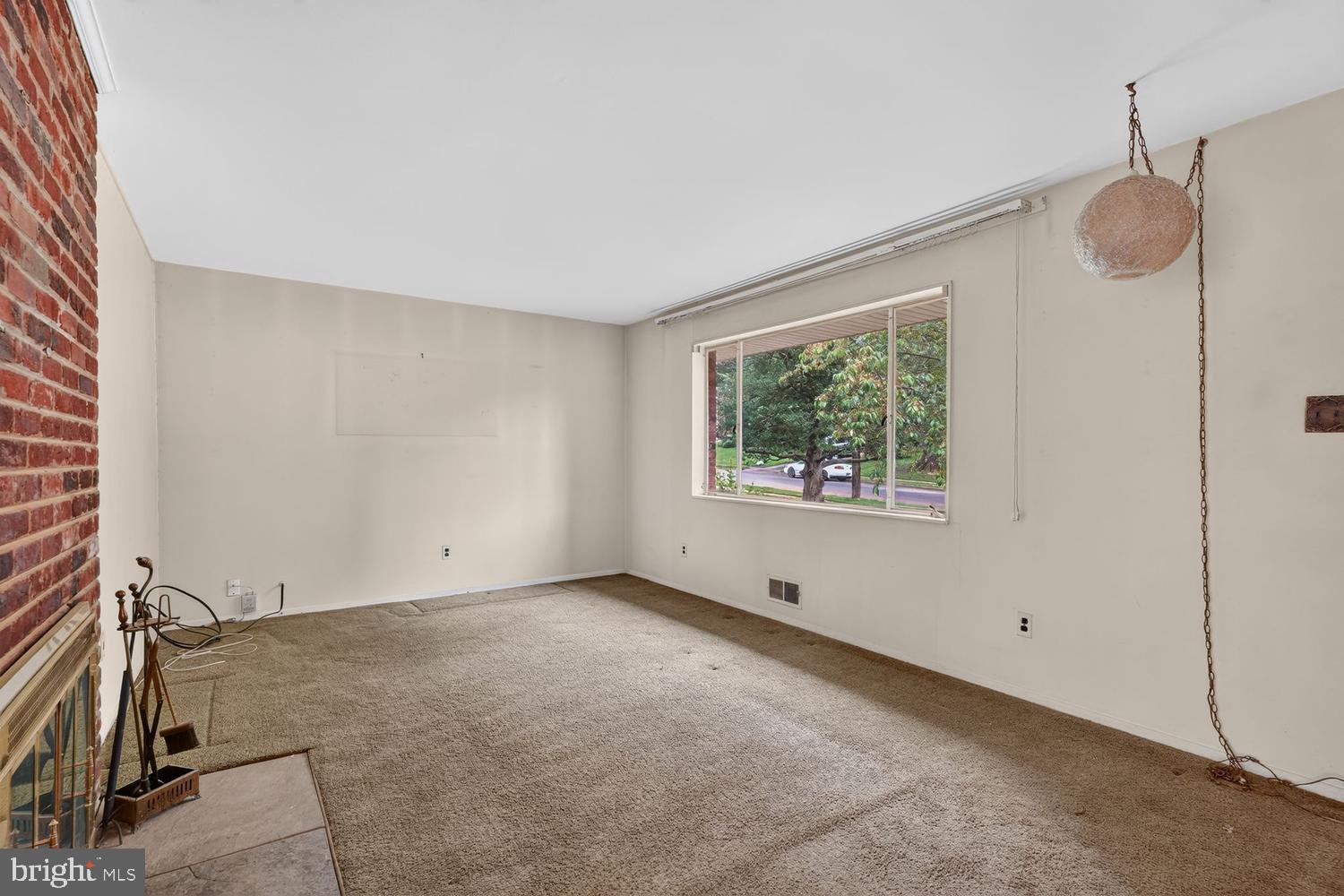 NORTH SPRINGFIELD - Residential