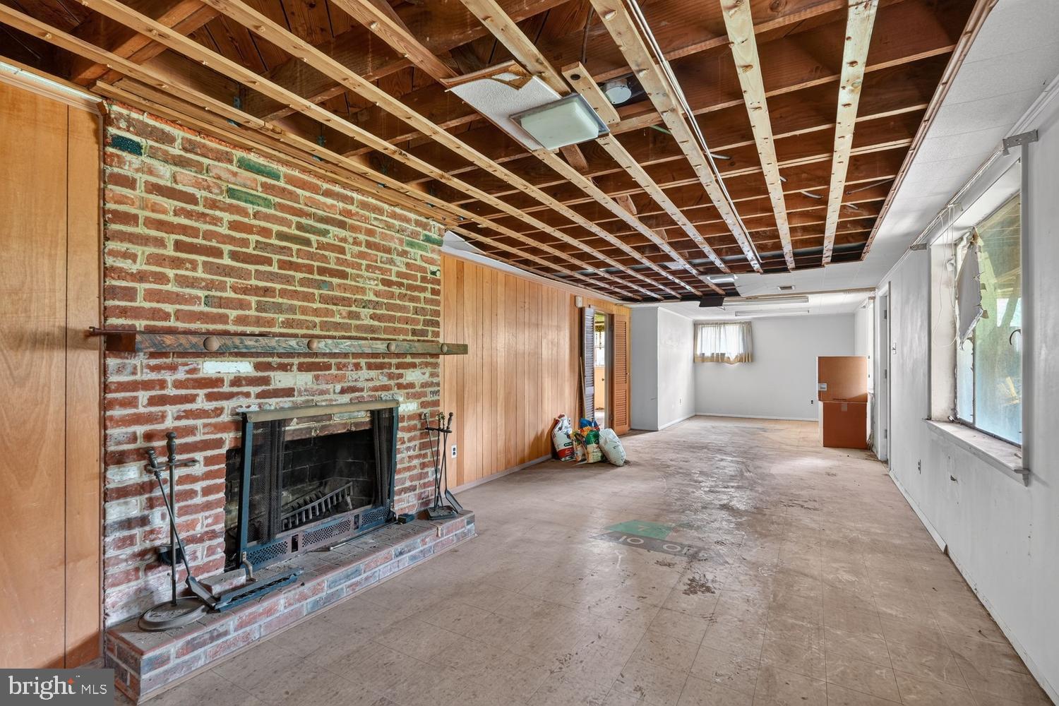 NORTH SPRINGFIELD - Residential