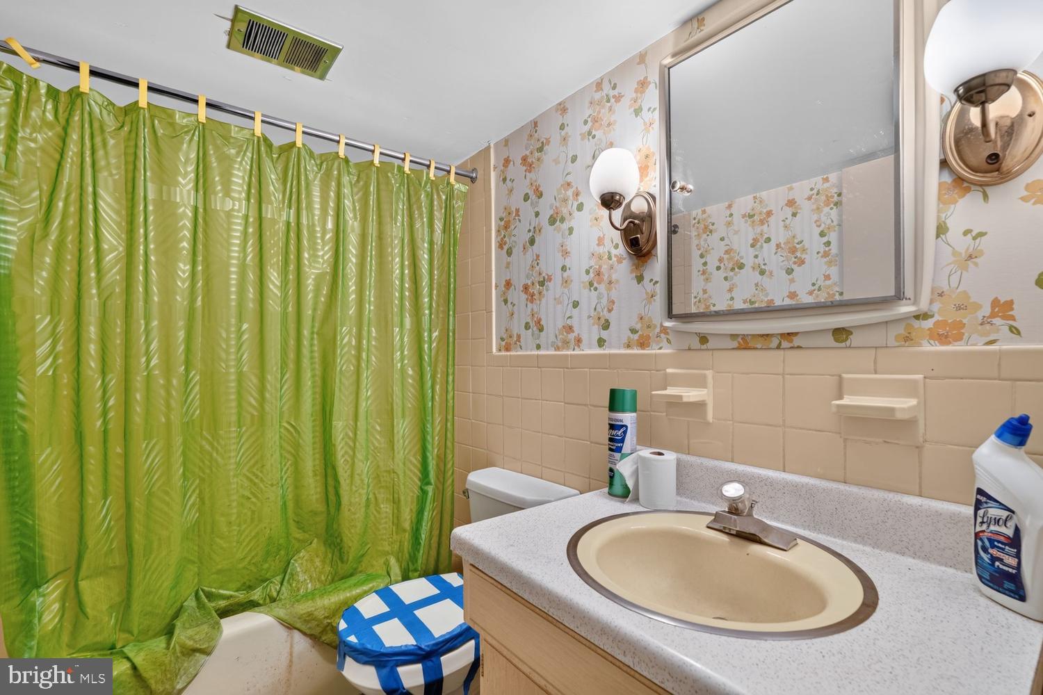 NORTH SPRINGFIELD - Residential