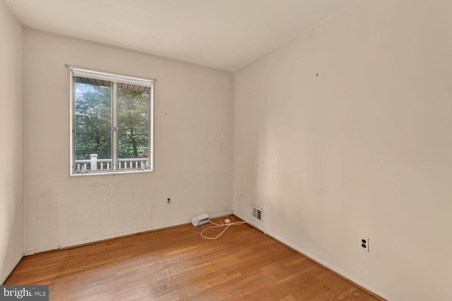 NORTH SPRINGFIELD - Residential