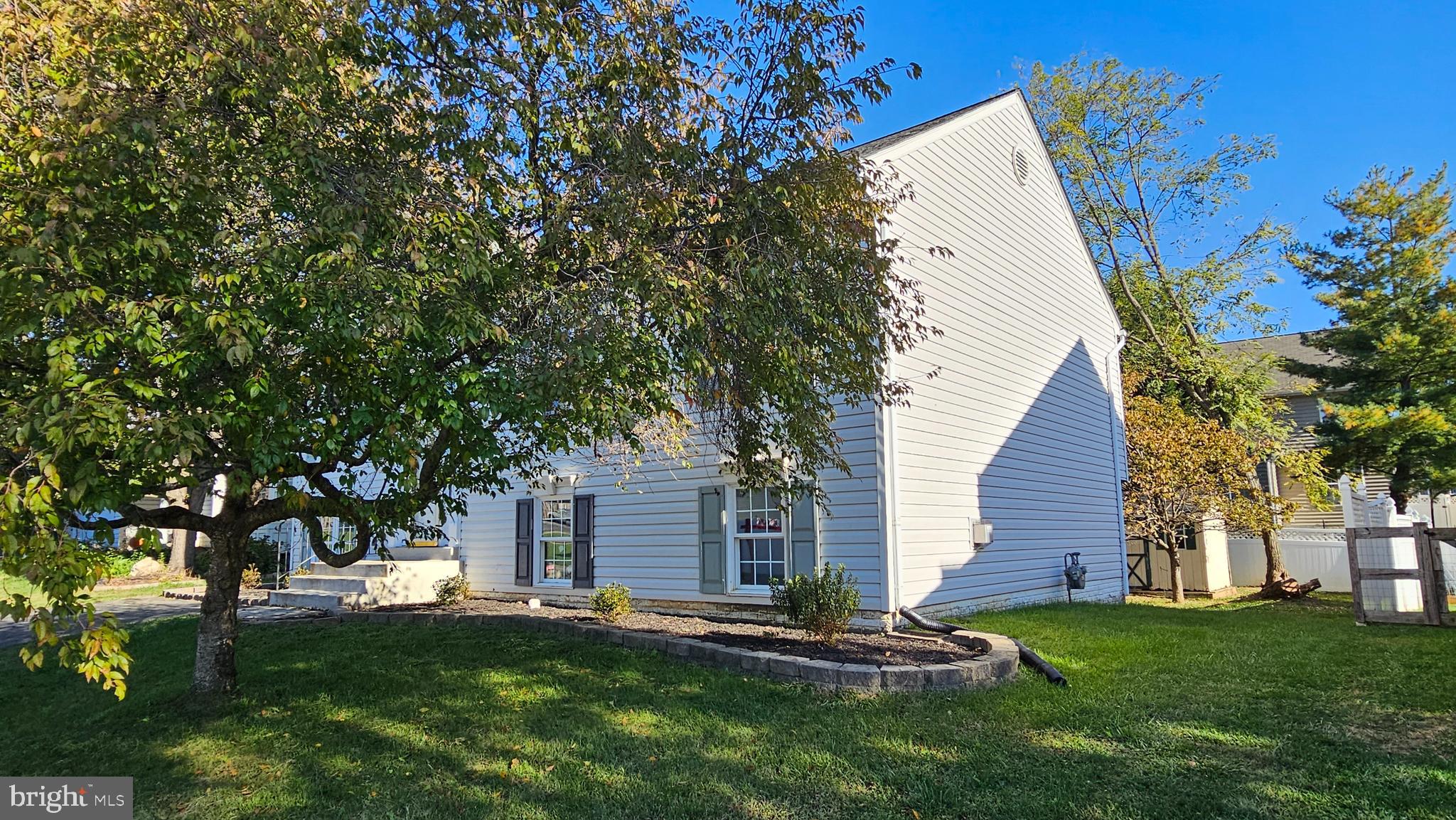 CANAL RUN - Residential Lease