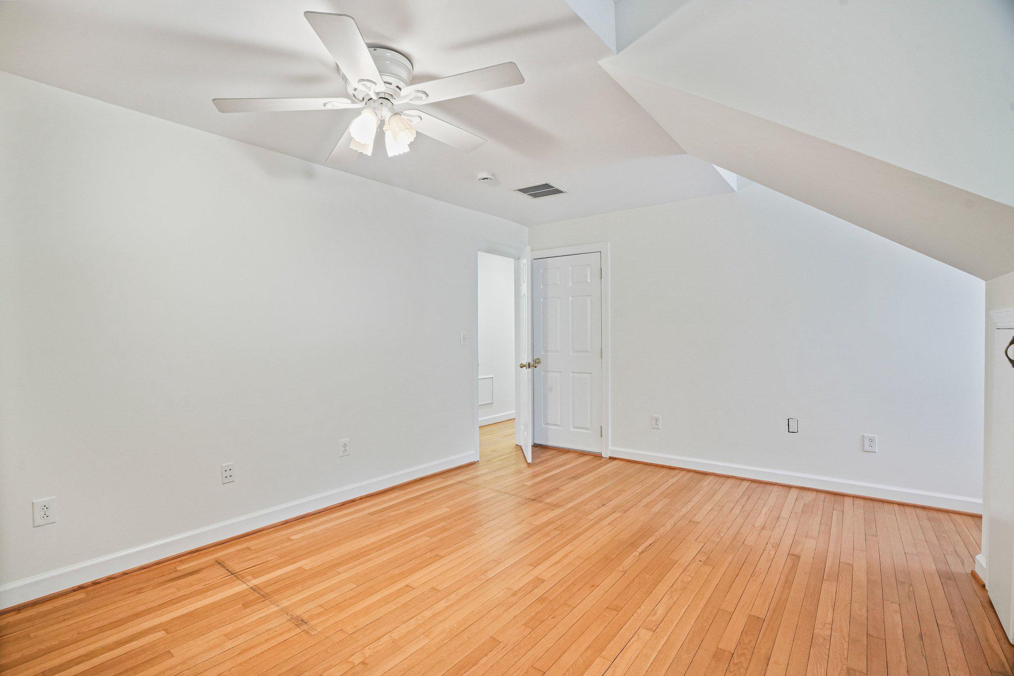 GUNSTON HEIGHTS - Residential