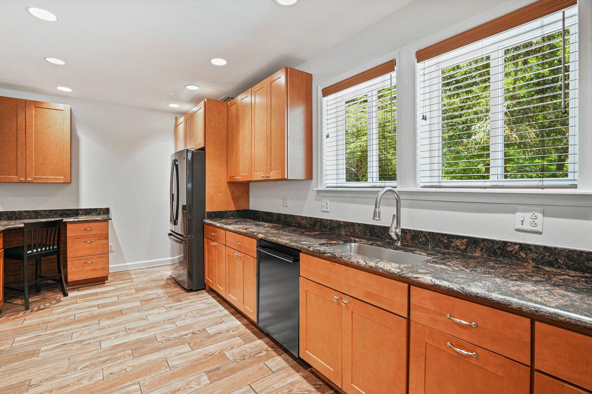 GUNSTON HEIGHTS - Residential