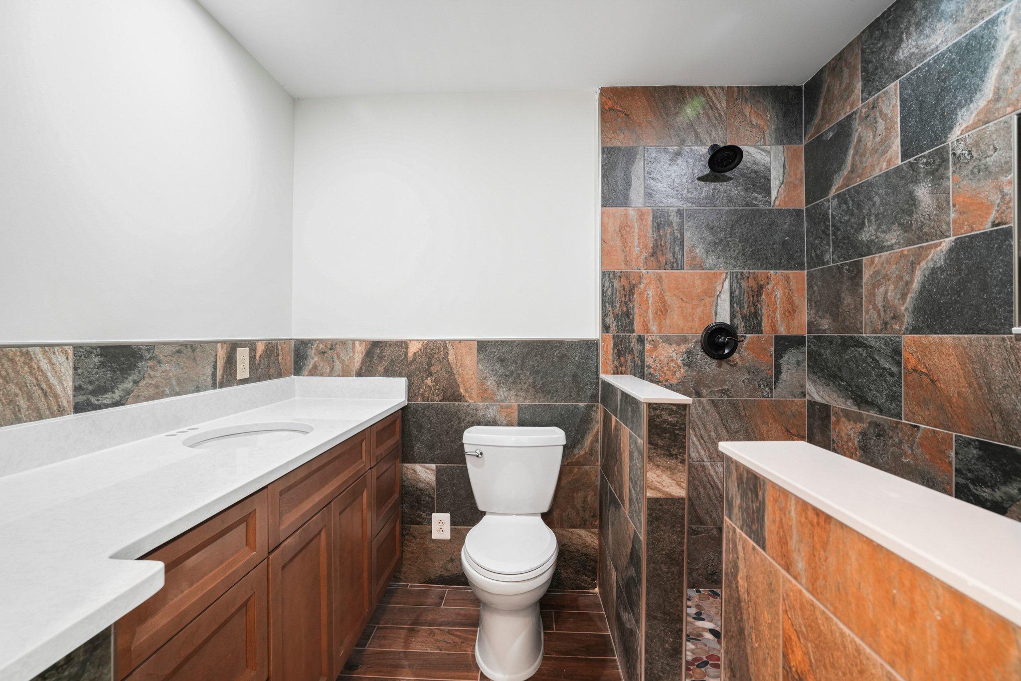 GUNSTON HEIGHTS - Residential