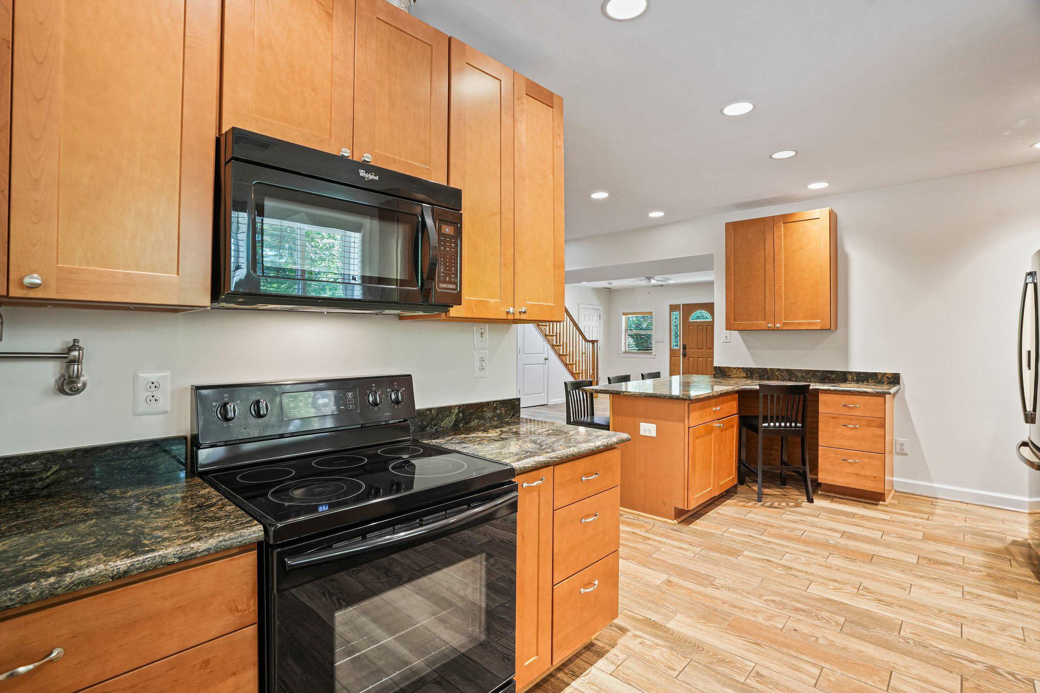 GUNSTON HEIGHTS - Residential