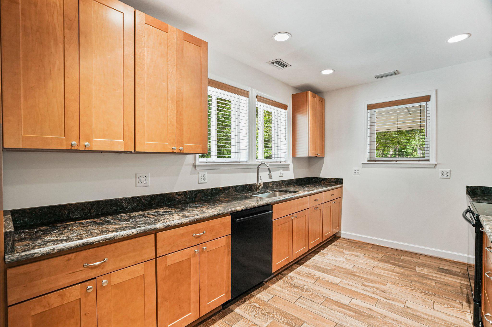 GUNSTON HEIGHTS - Residential