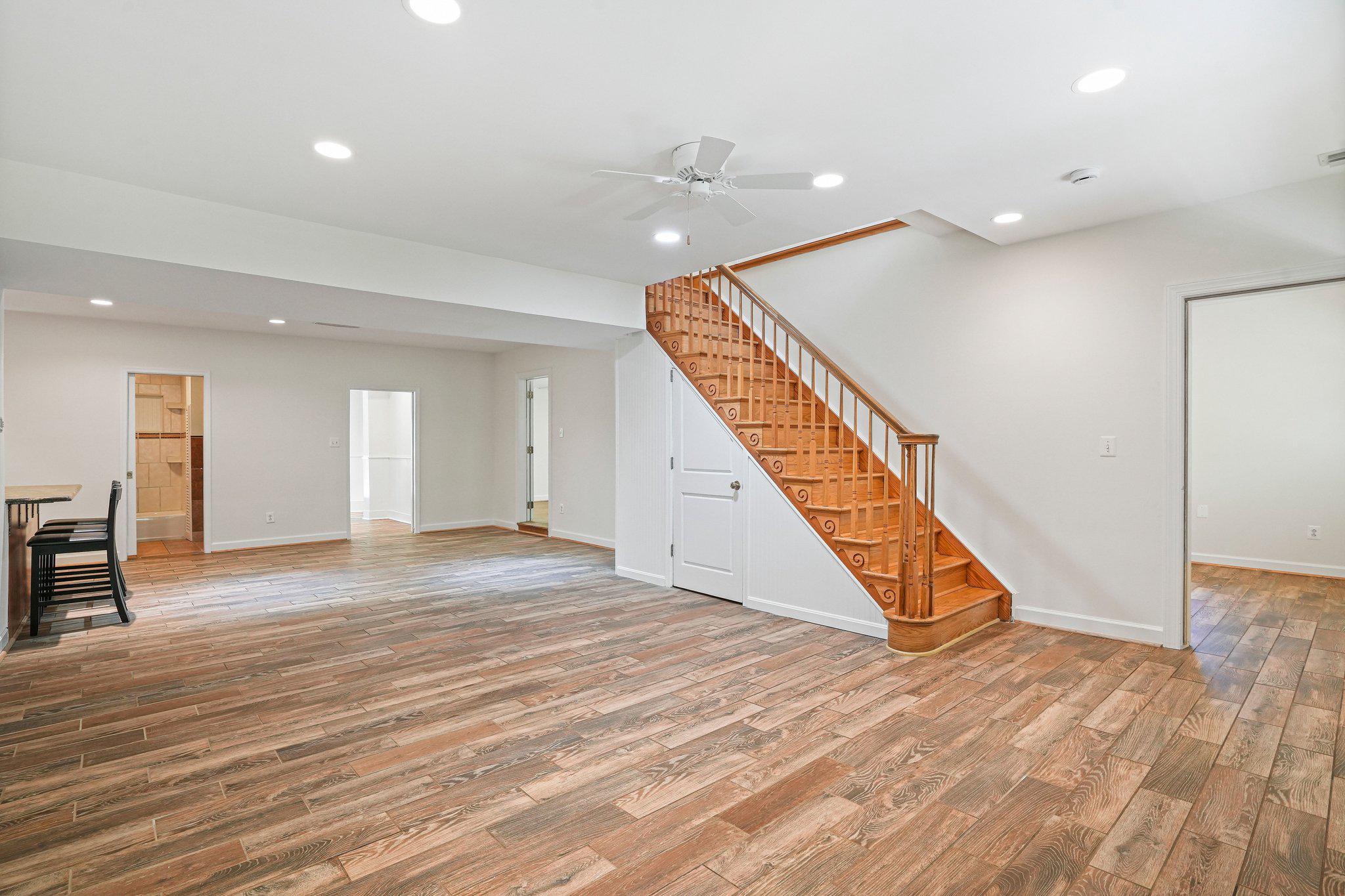 GUNSTON HEIGHTS - Residential