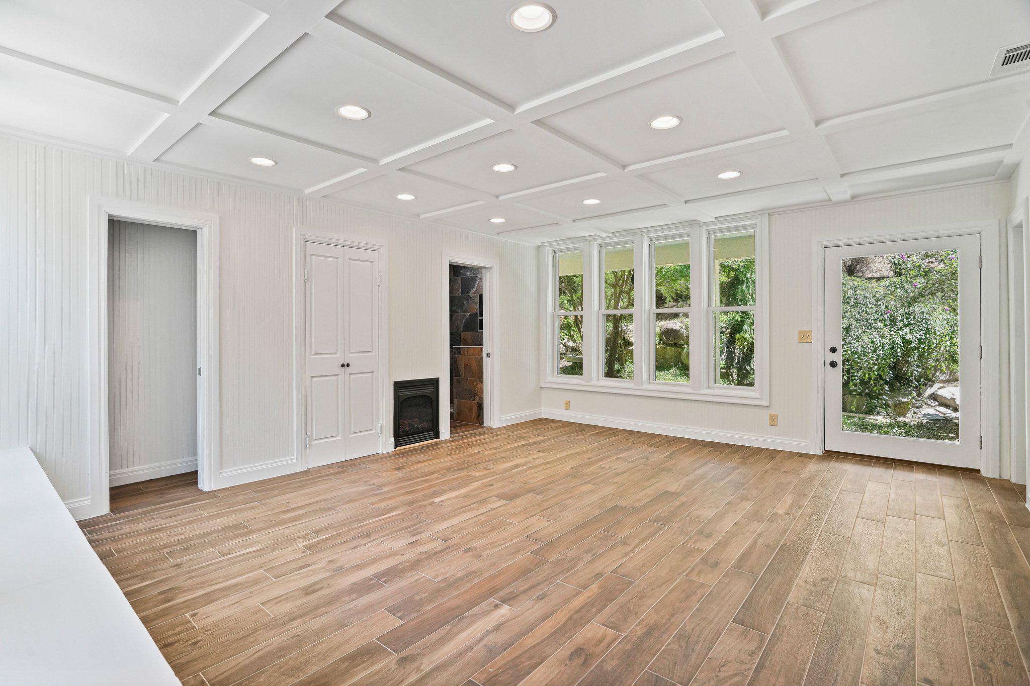 GUNSTON HEIGHTS - Residential