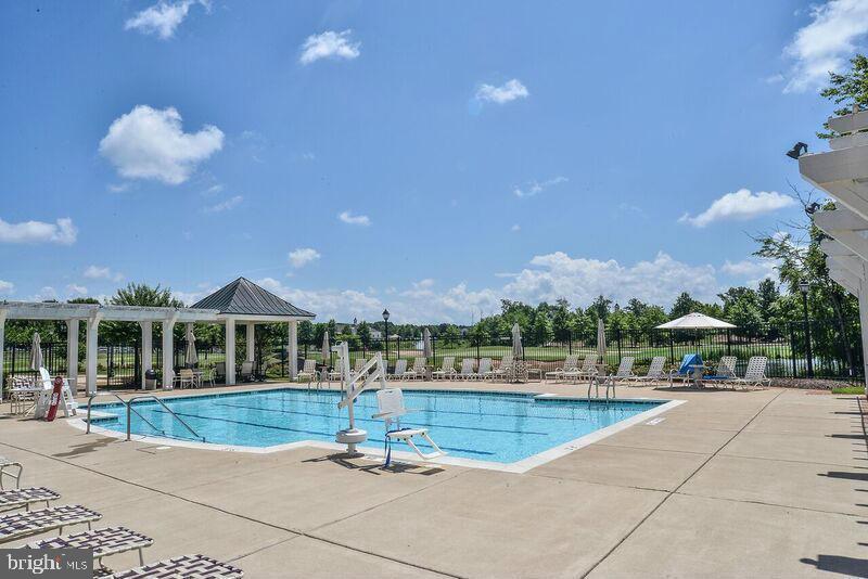 REGENCY AT DOMINION VALLEY - Residential