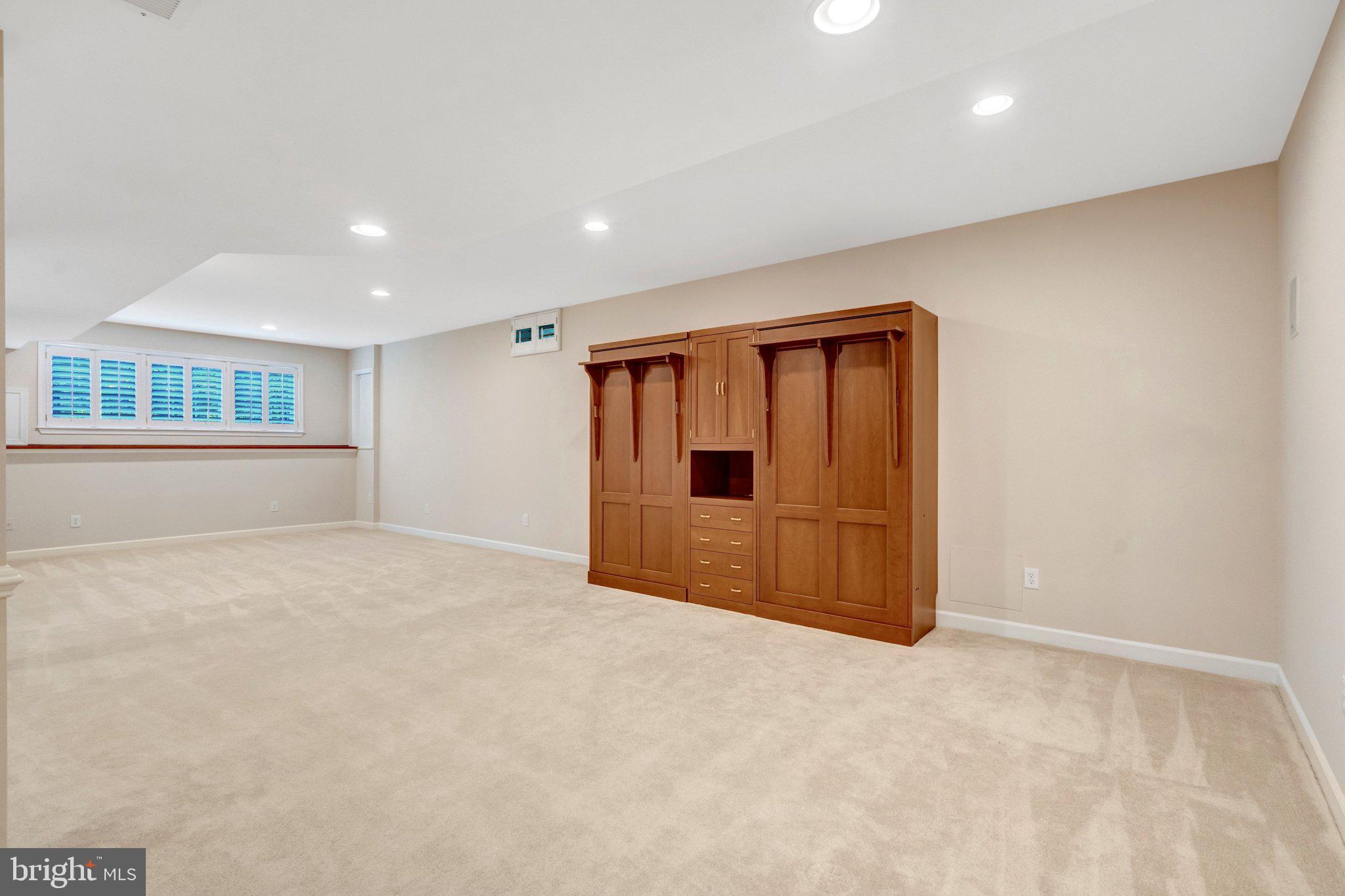 REGENCY AT DOMINION VALLEY - Residential