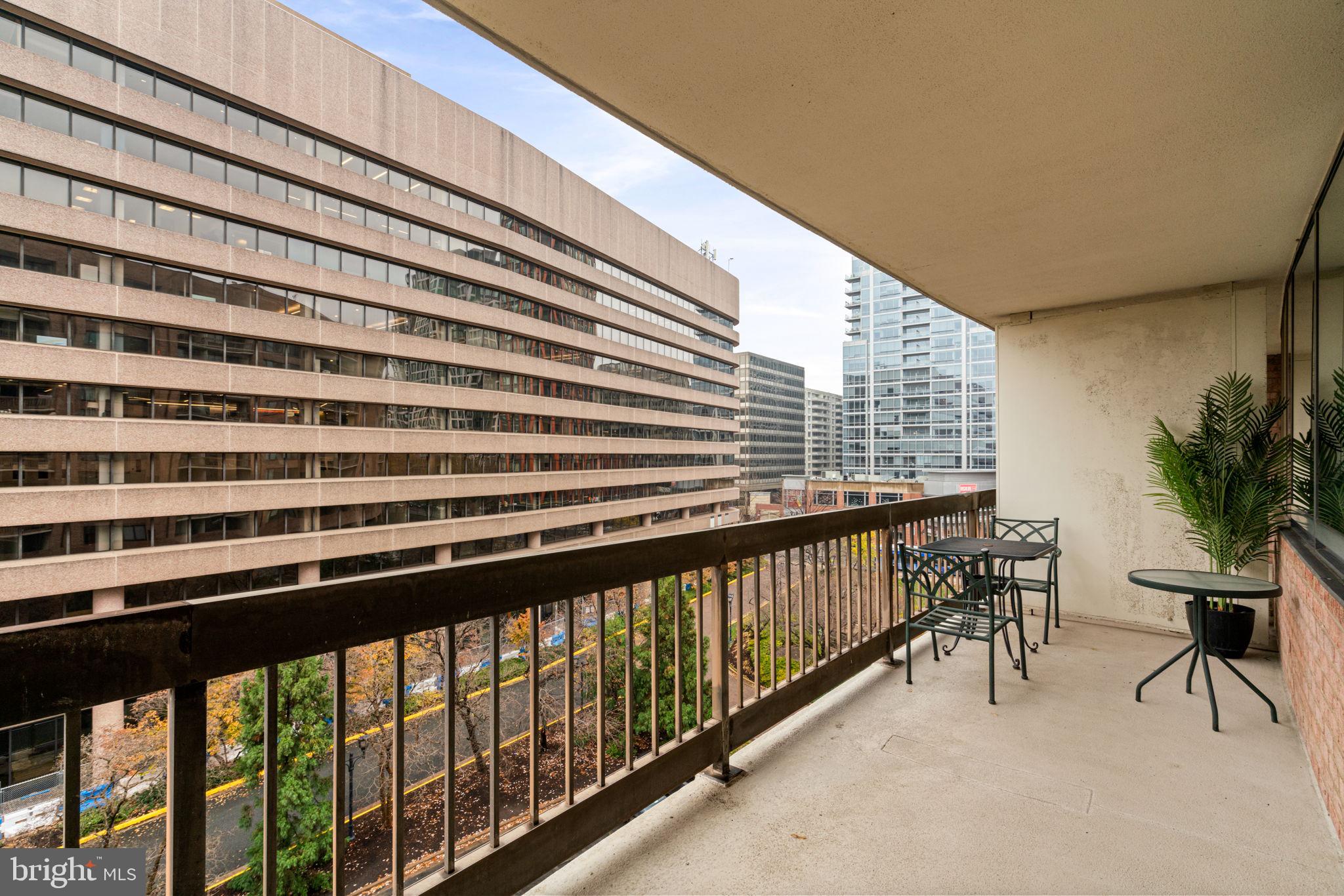 CRYSTAL PARK - Residential Lease