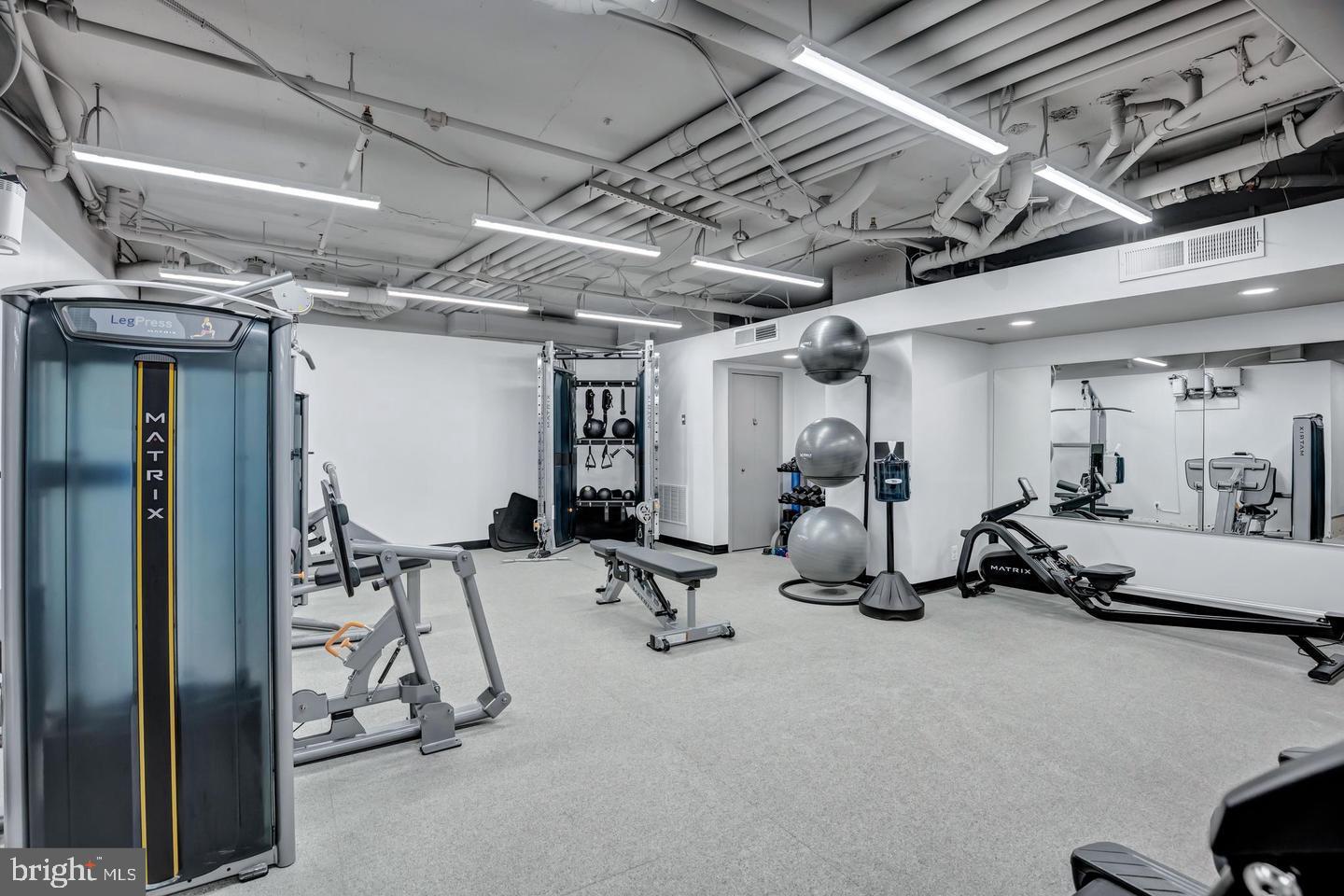 CRYSTAL PARK - Residential Lease