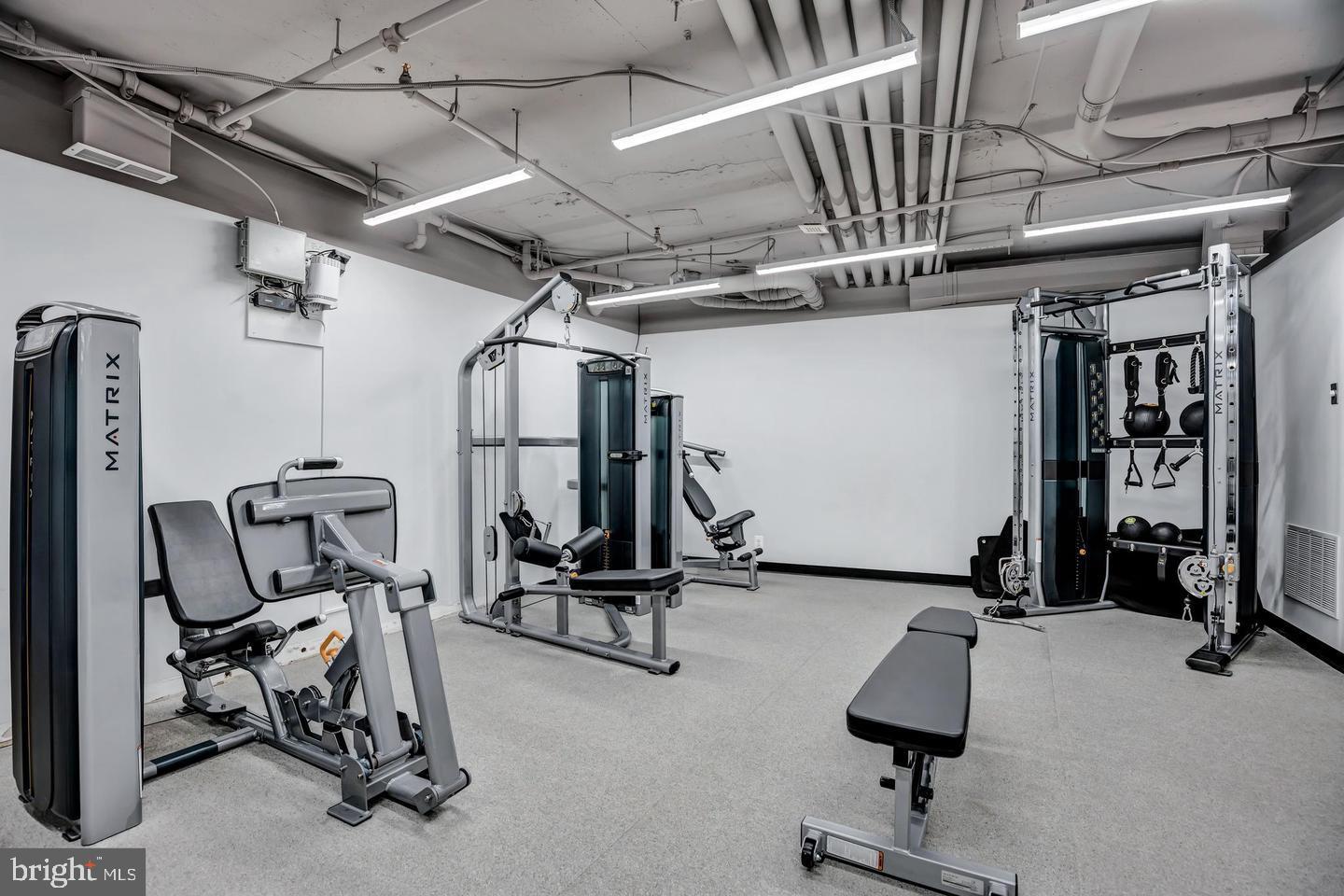 CRYSTAL PARK - Residential Lease
