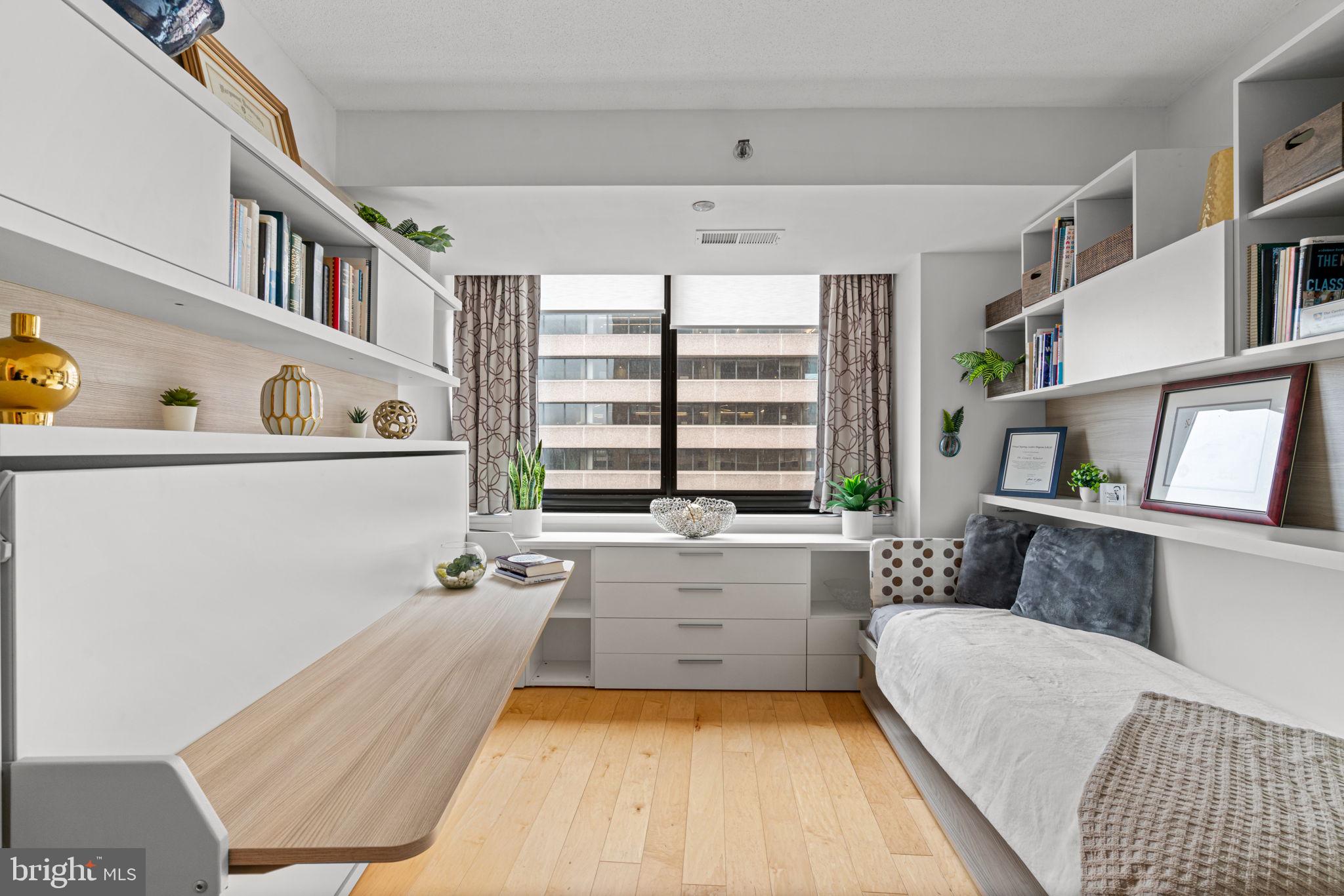 CRYSTAL PARK - Residential Lease