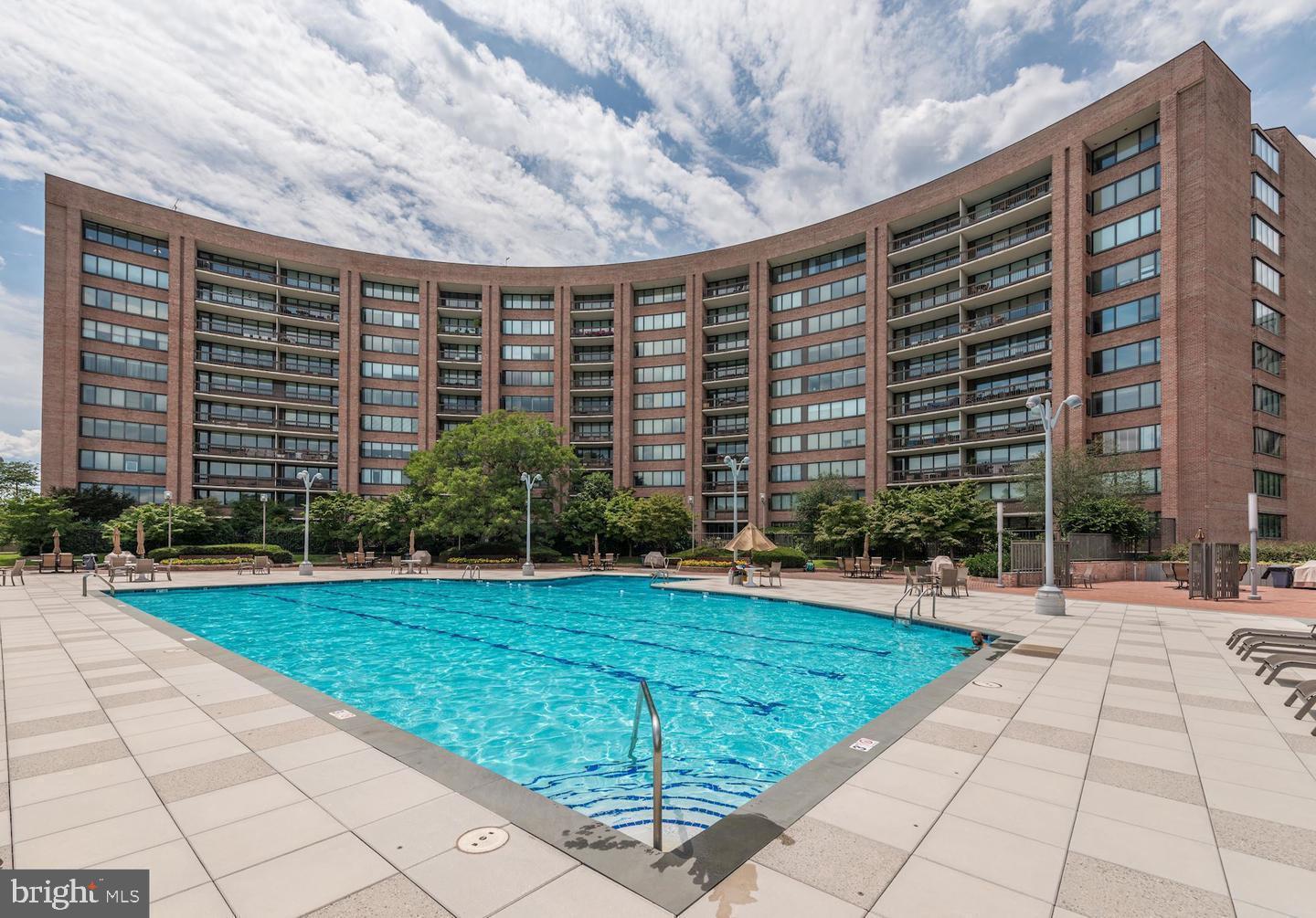 CRYSTAL PARK - Residential Lease