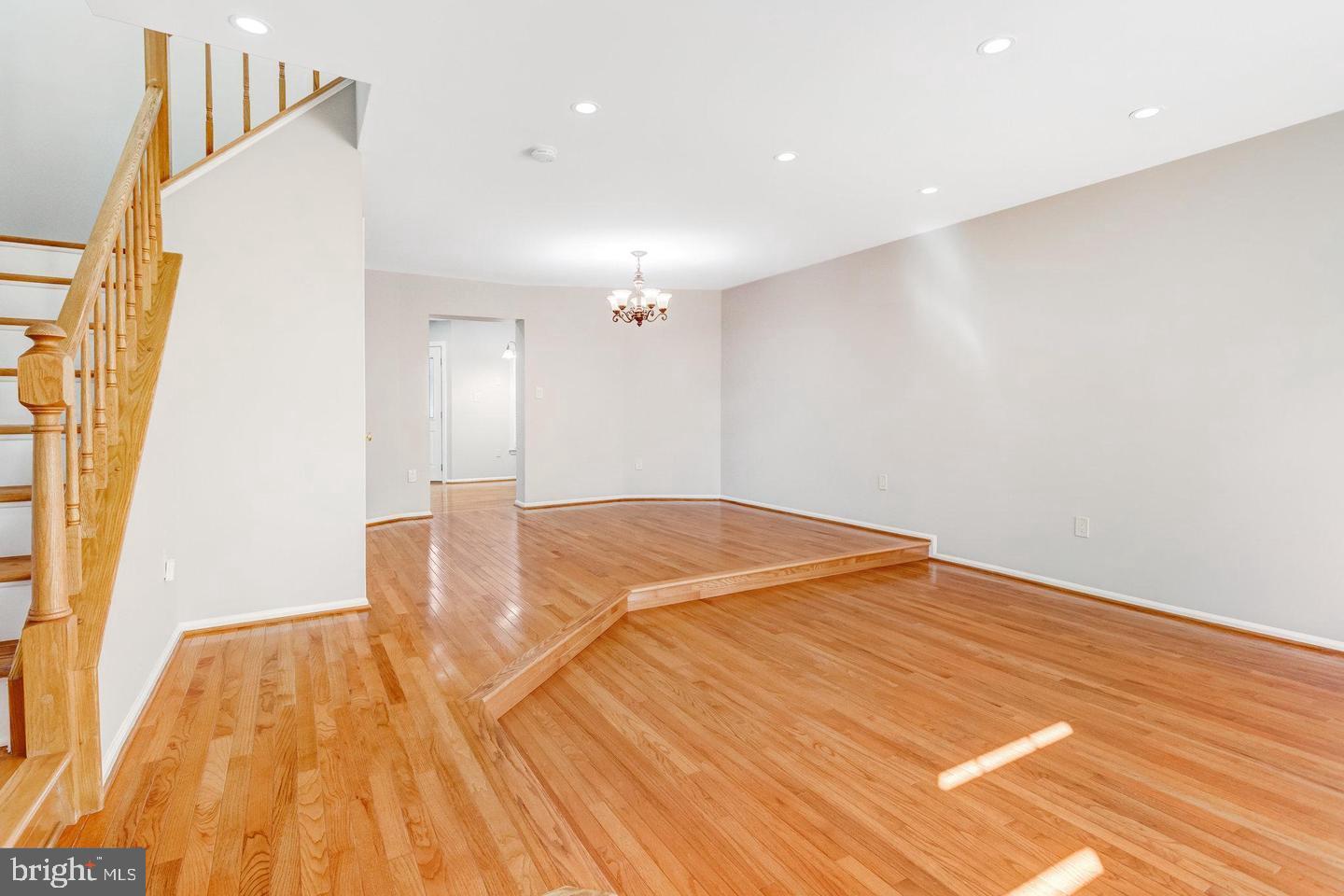 LAKE RIDGE - Residential Lease