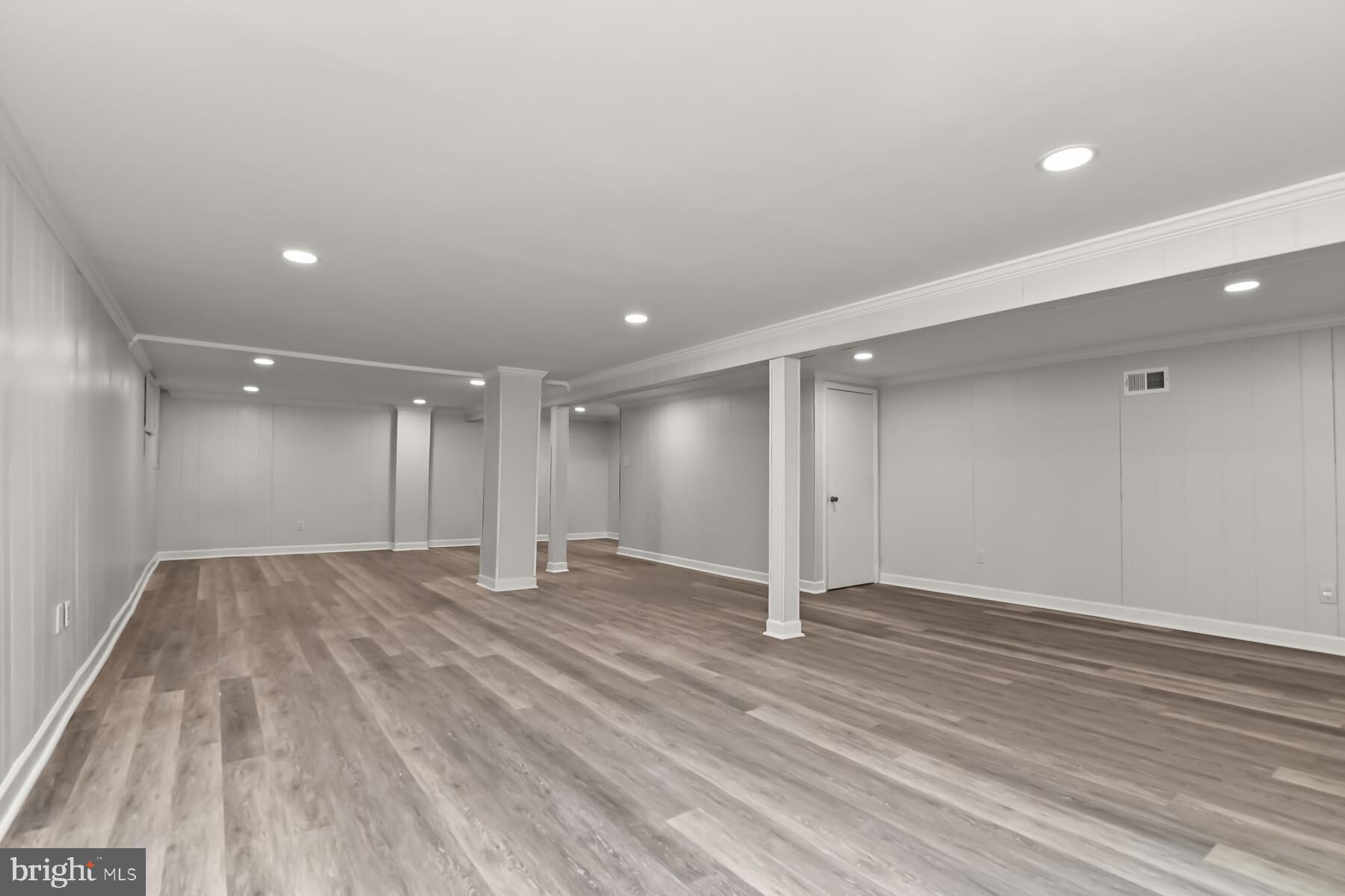 RUNNING BROOK - Residential