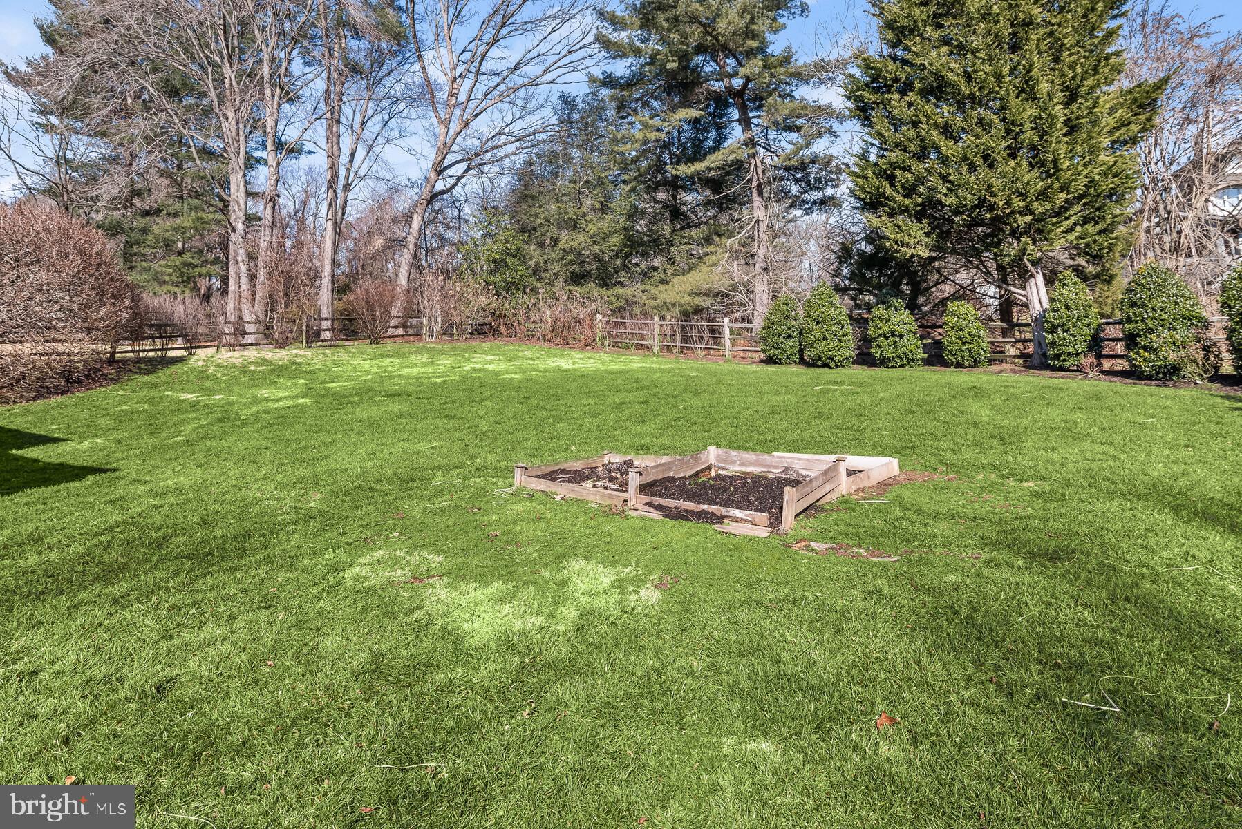 RUNNING BROOK - Residential