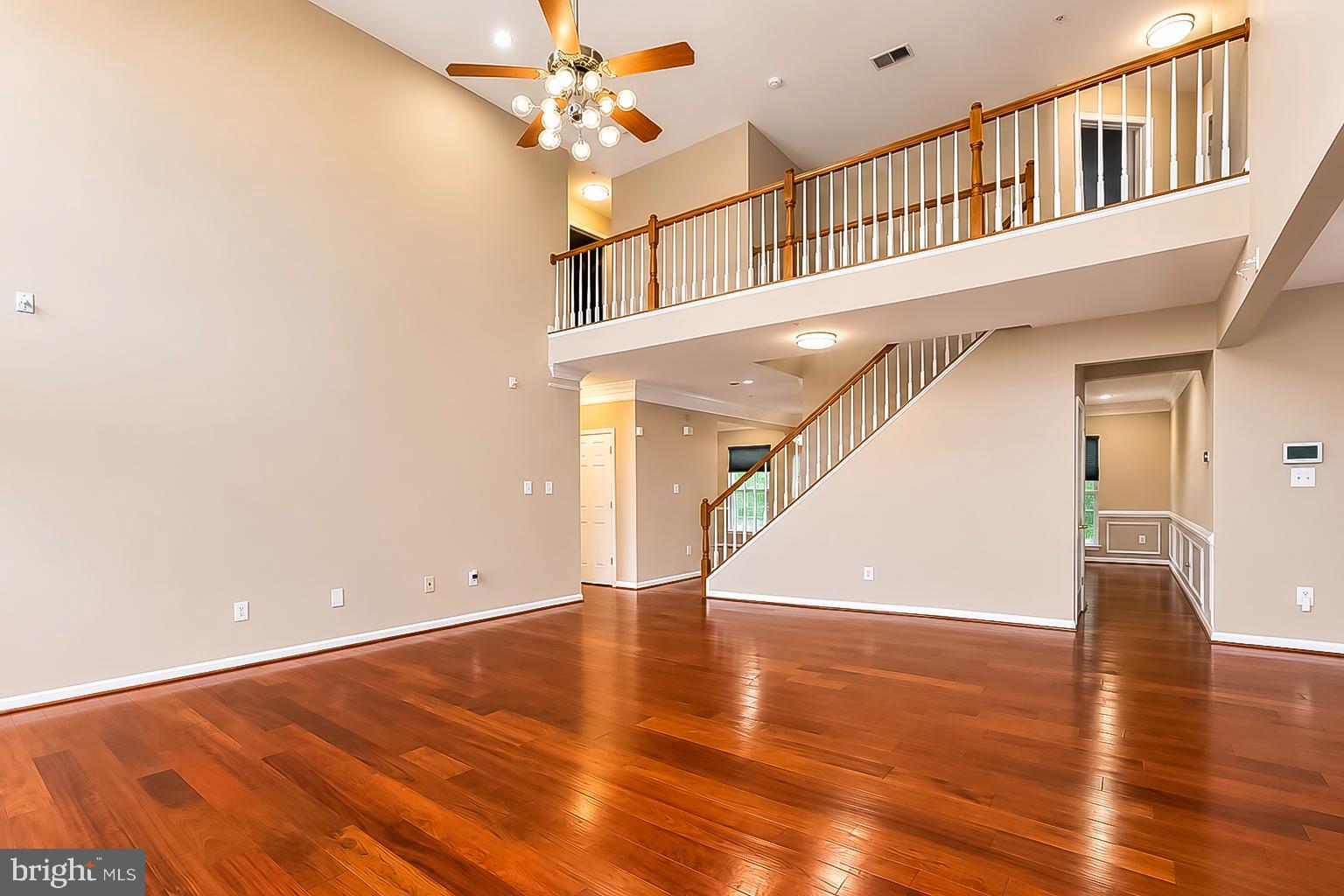 KINGS CROSSING - Residential