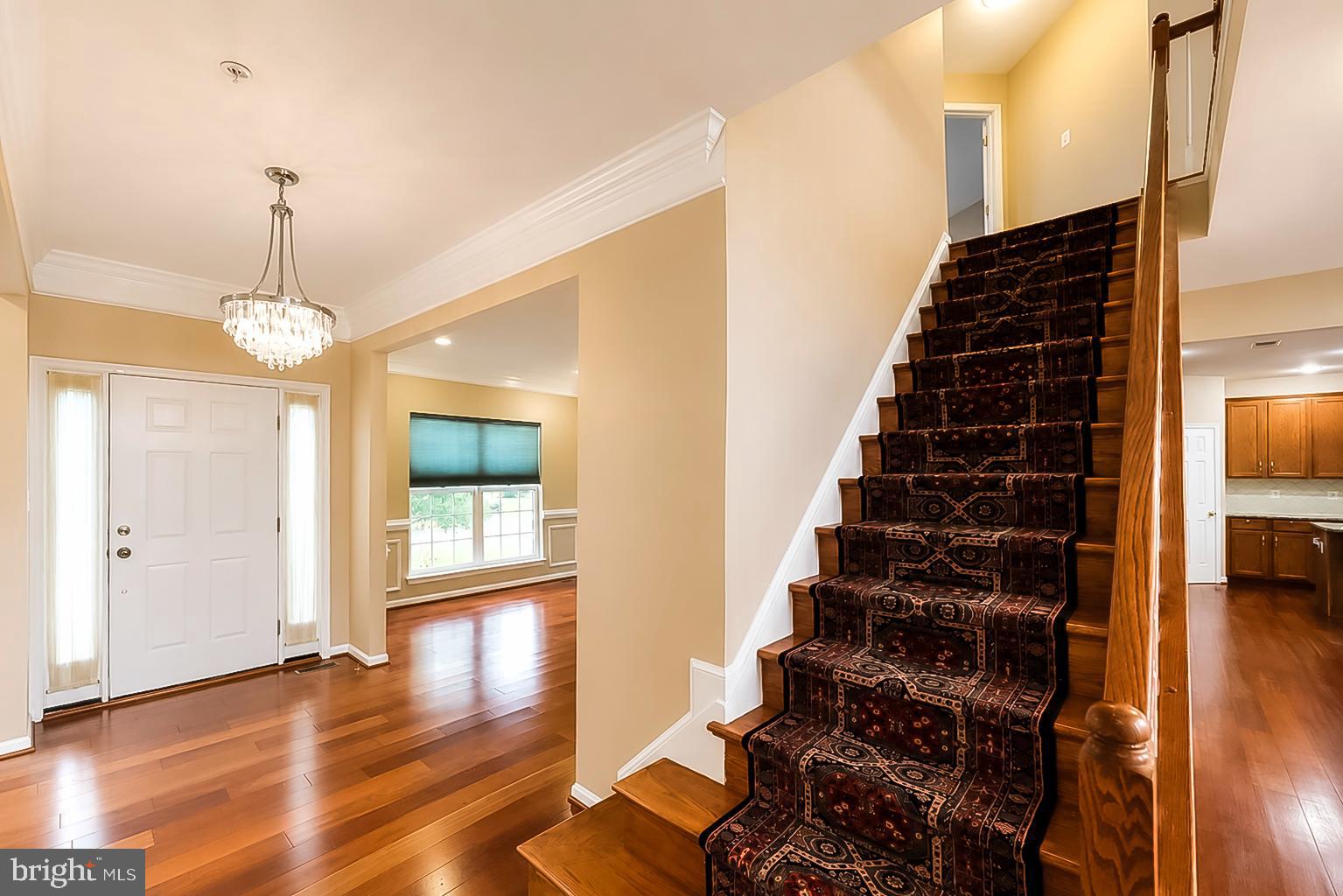 KINGS CROSSING - Residential