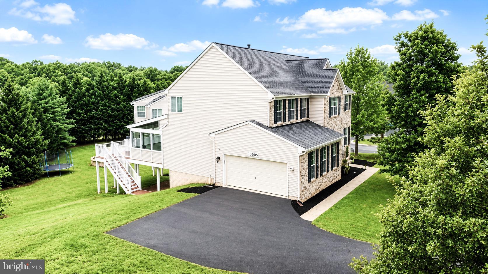 KINGS CROSSING - Residential