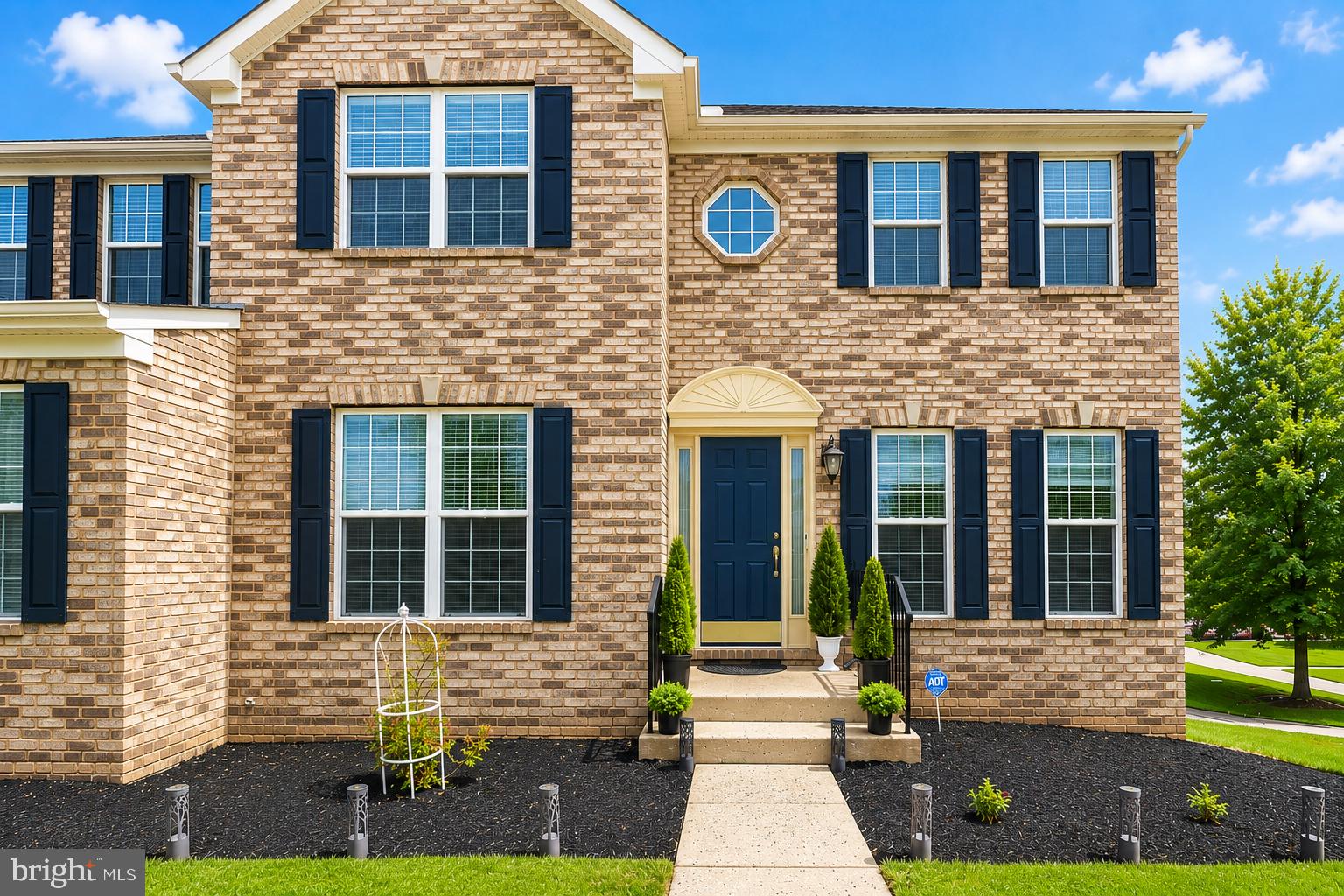 KINGS CROSSING - Residential