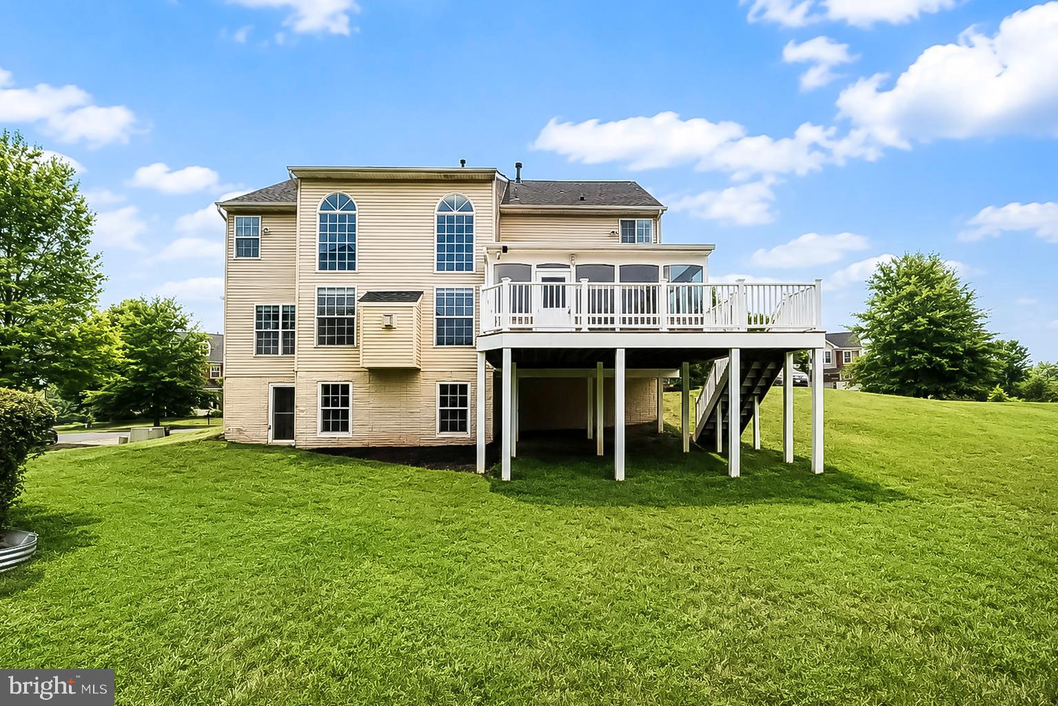 KINGS CROSSING - Residential