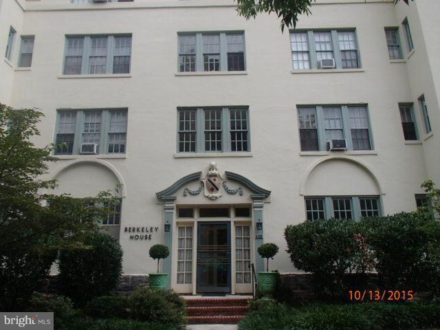 Fannie Mae Homepath property. Wonderful chance to own this value priced 2BR 2BA Condo! Architectural details include crown molding, beautiful hardwood floors, curved archways, oversized fireplace. Tall windows allow lots of natural light and add an airy feel to this wonderful unit. City living at it's best!  Walking distance to JHU and many restaurants. Hurry, this one won't last long!