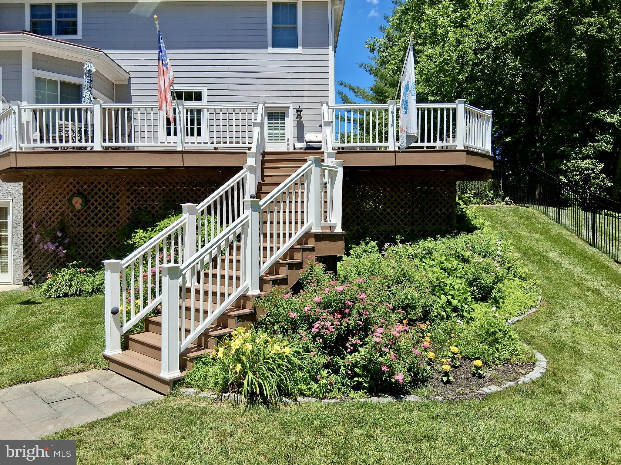 DEER POINTE - Residential