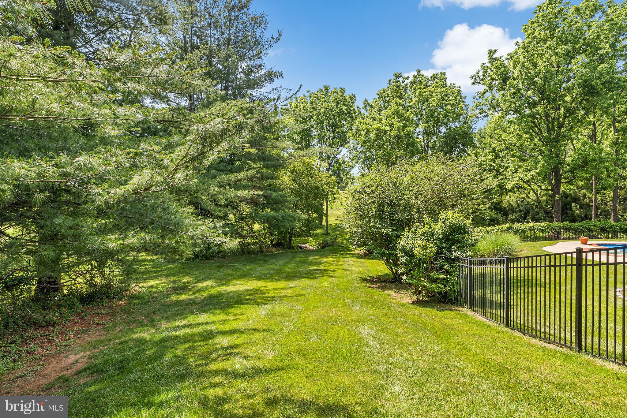 DEER POINTE - Residential